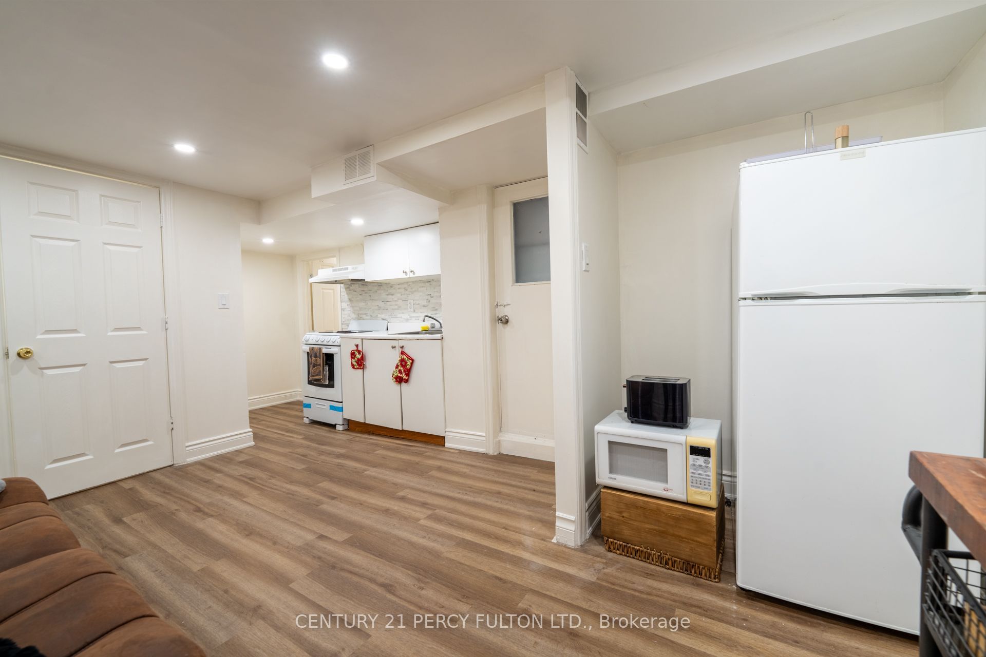 6 Donna Court Property Photo 38