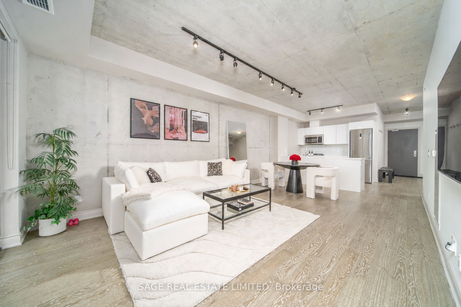 608 Richmond Street W 320 Property Photo 1