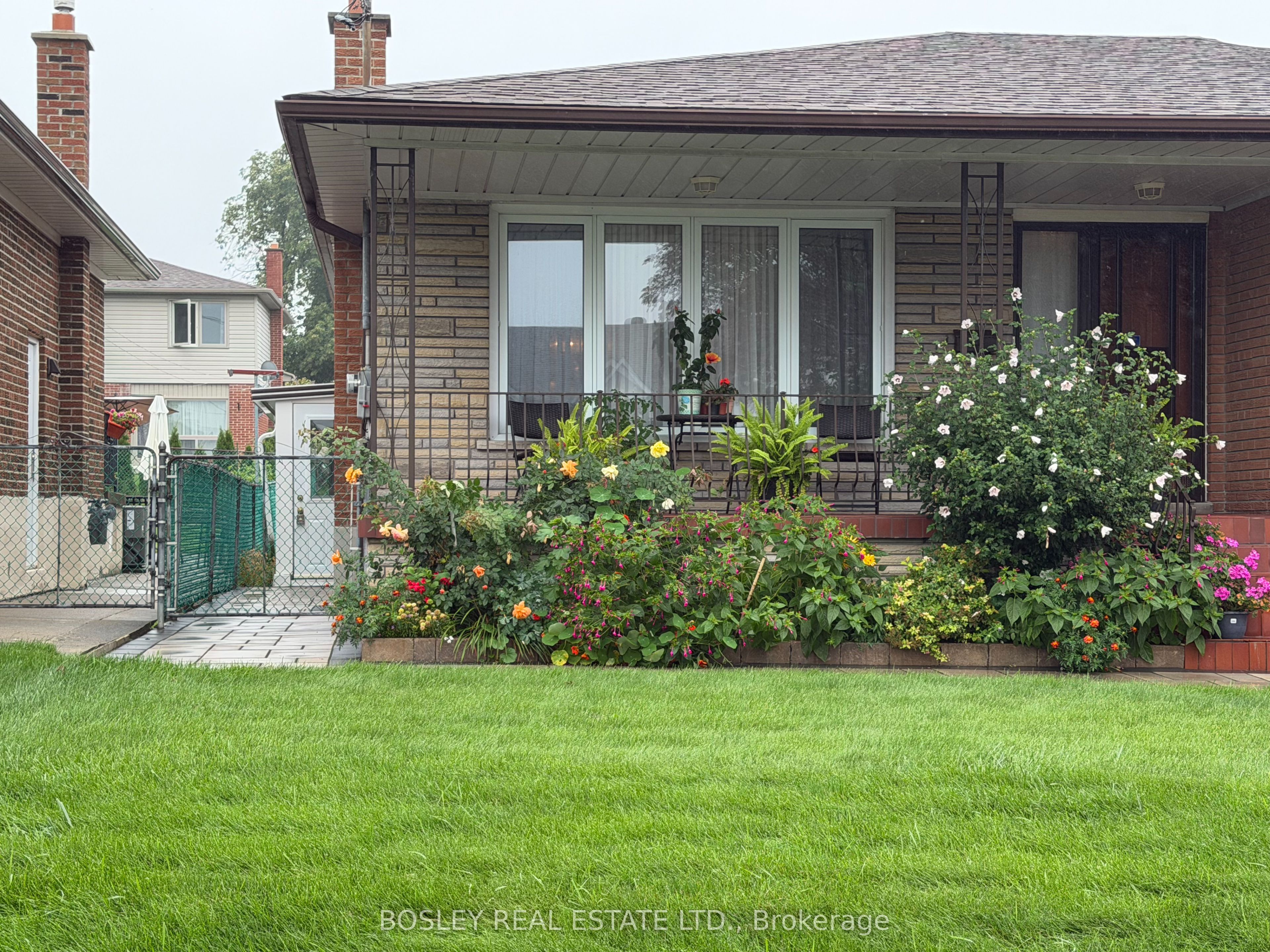63 Ernest Avenue Lower Property Photo 2