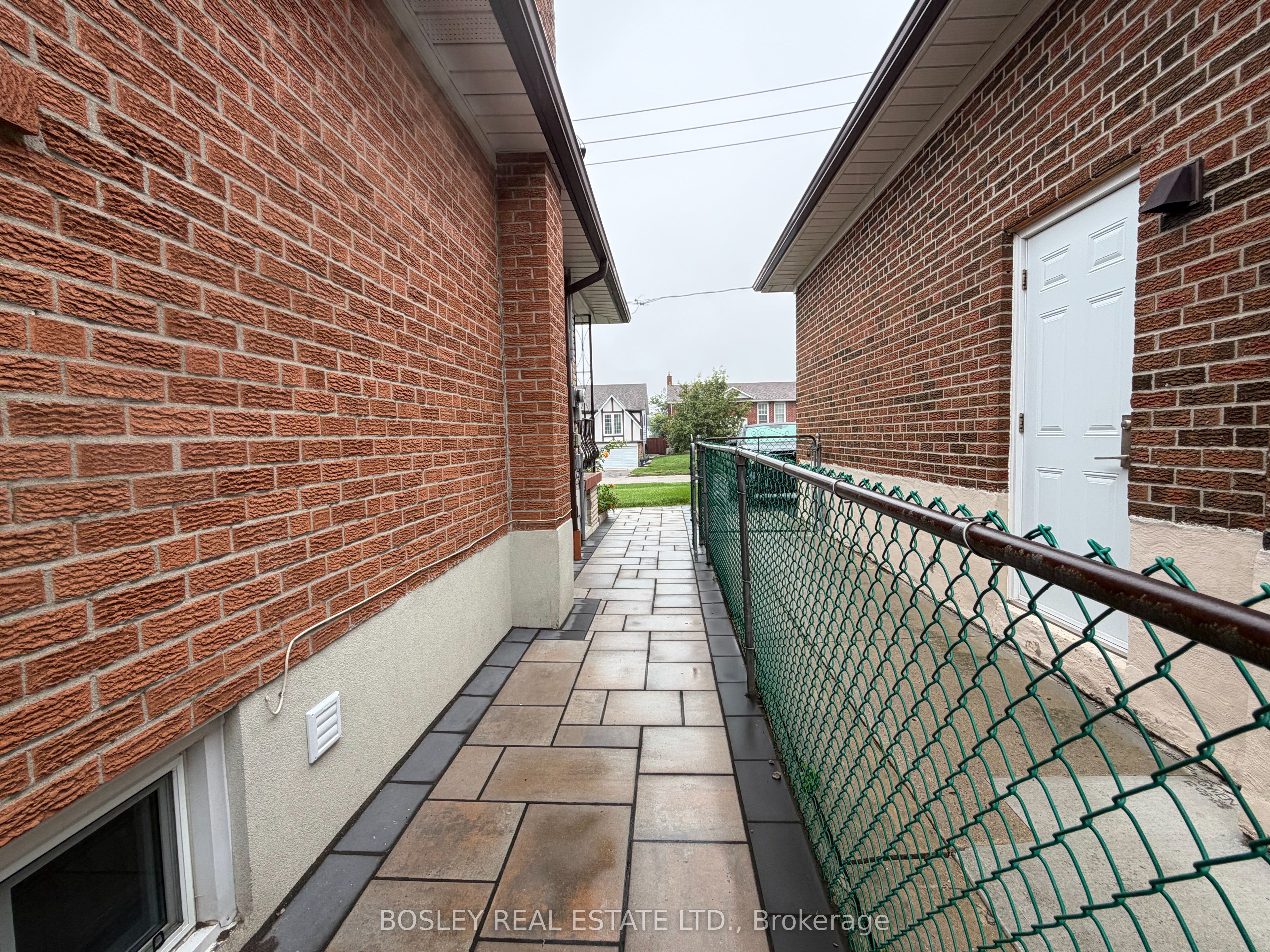 63 Ernest Avenue Lower Property Photo 32