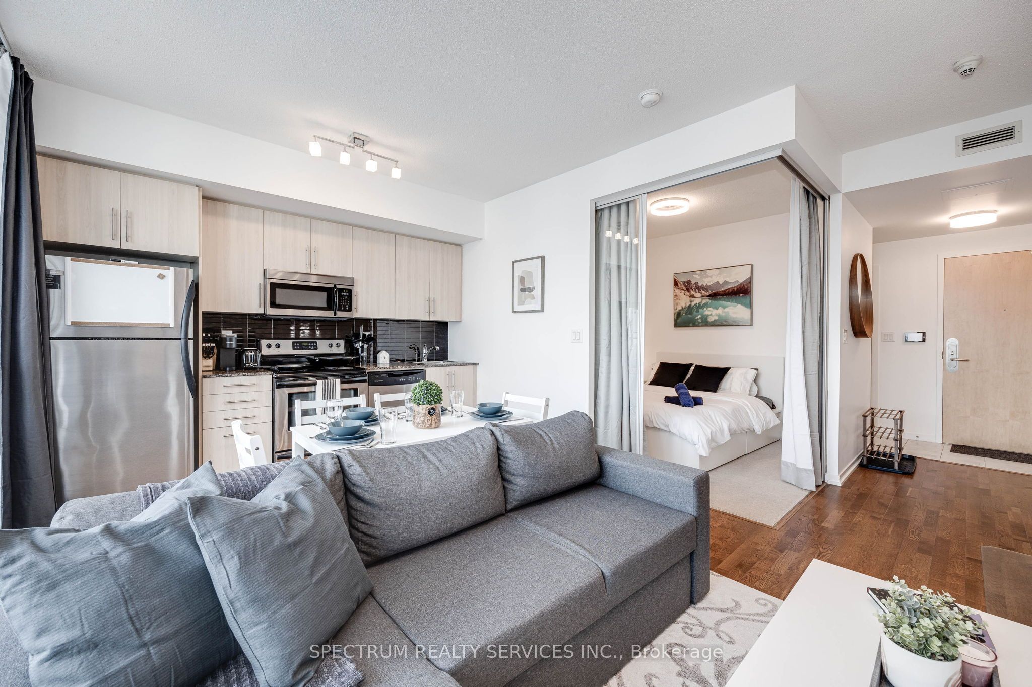 65 Bremner Boulevard 4511 Property Photo 10