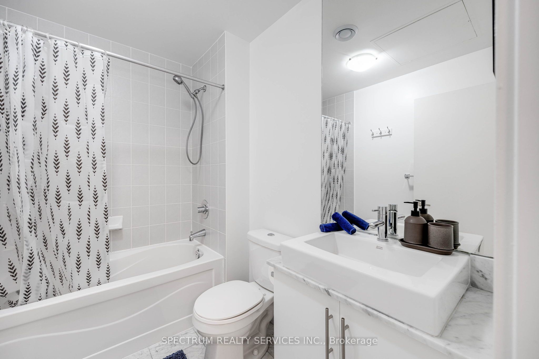 65 Bremner Boulevard 4511 Property Photo 13