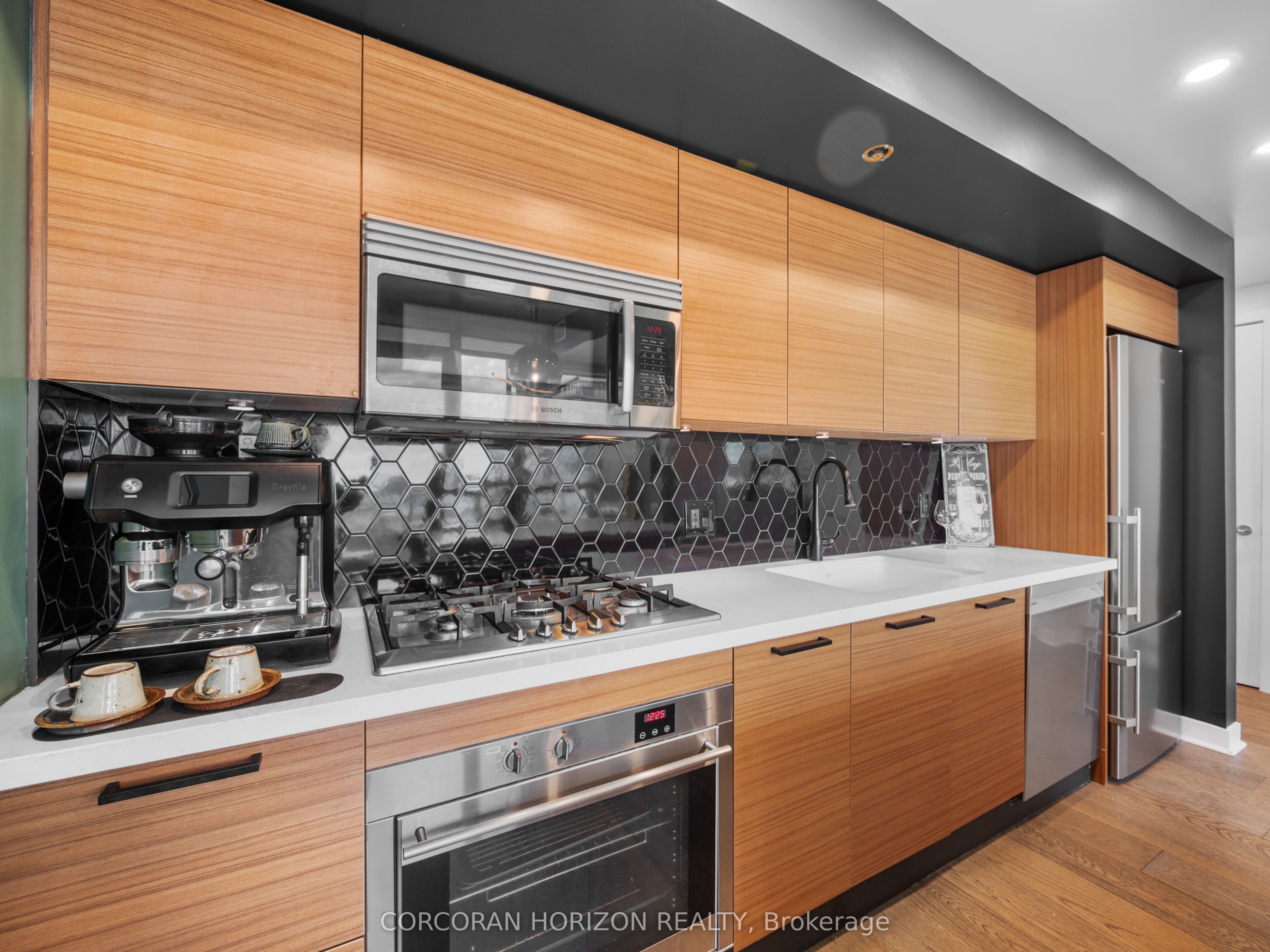 375 King Street W 2509 Property Photo 6