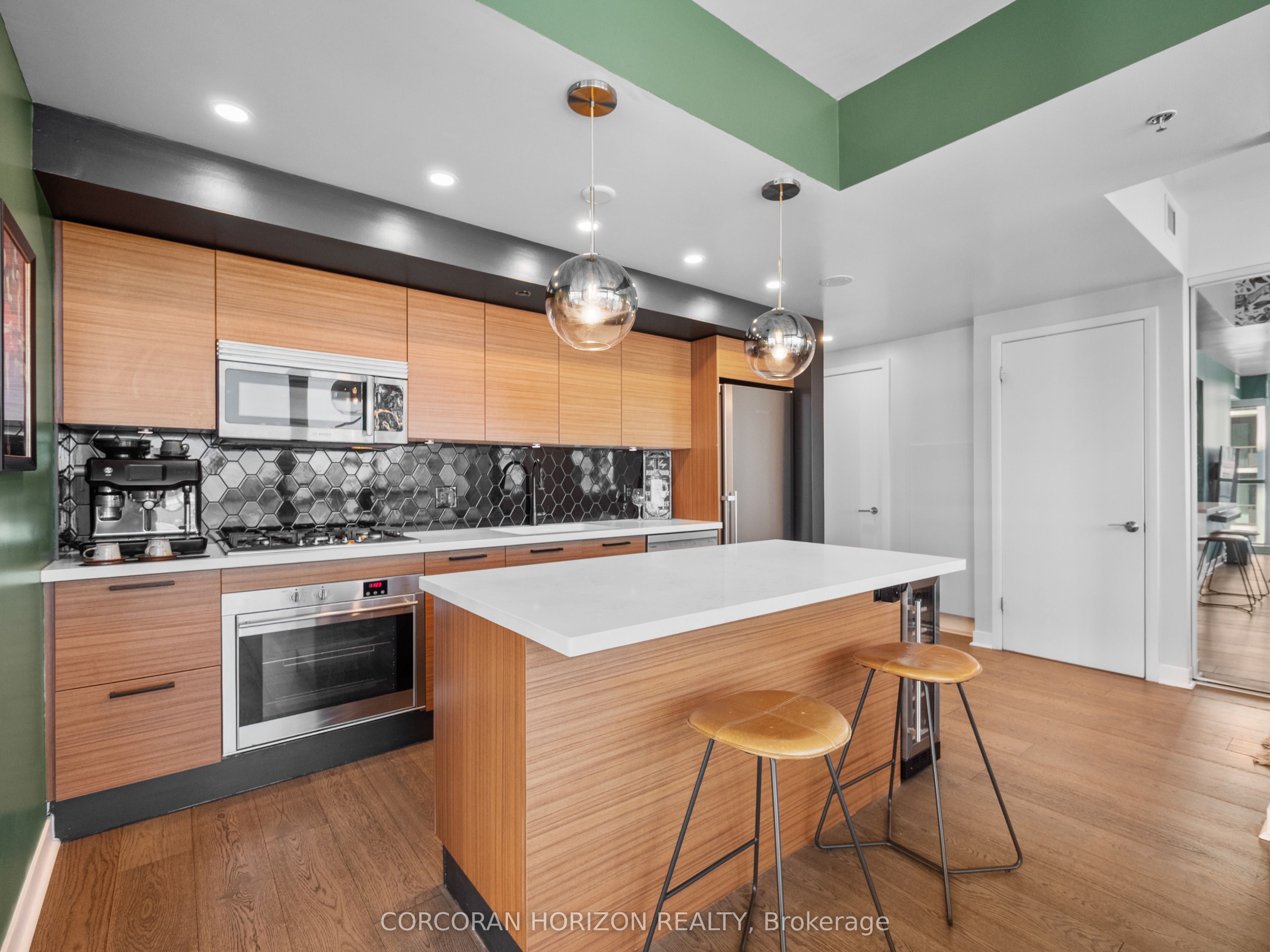 375 King Street W 2509 Property Photo 8