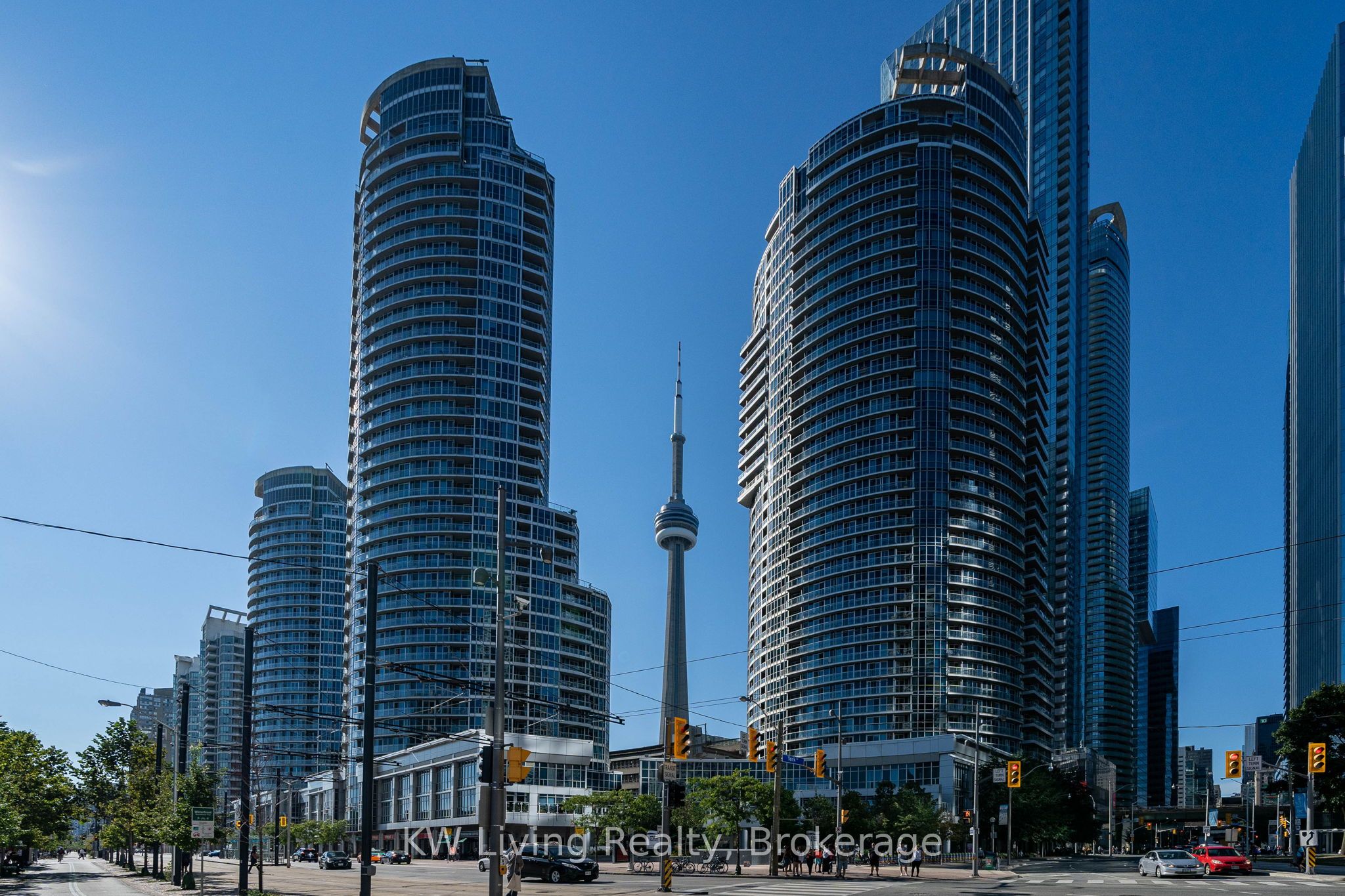 208 Sw Queens Quay W 2111 Property Photo 1