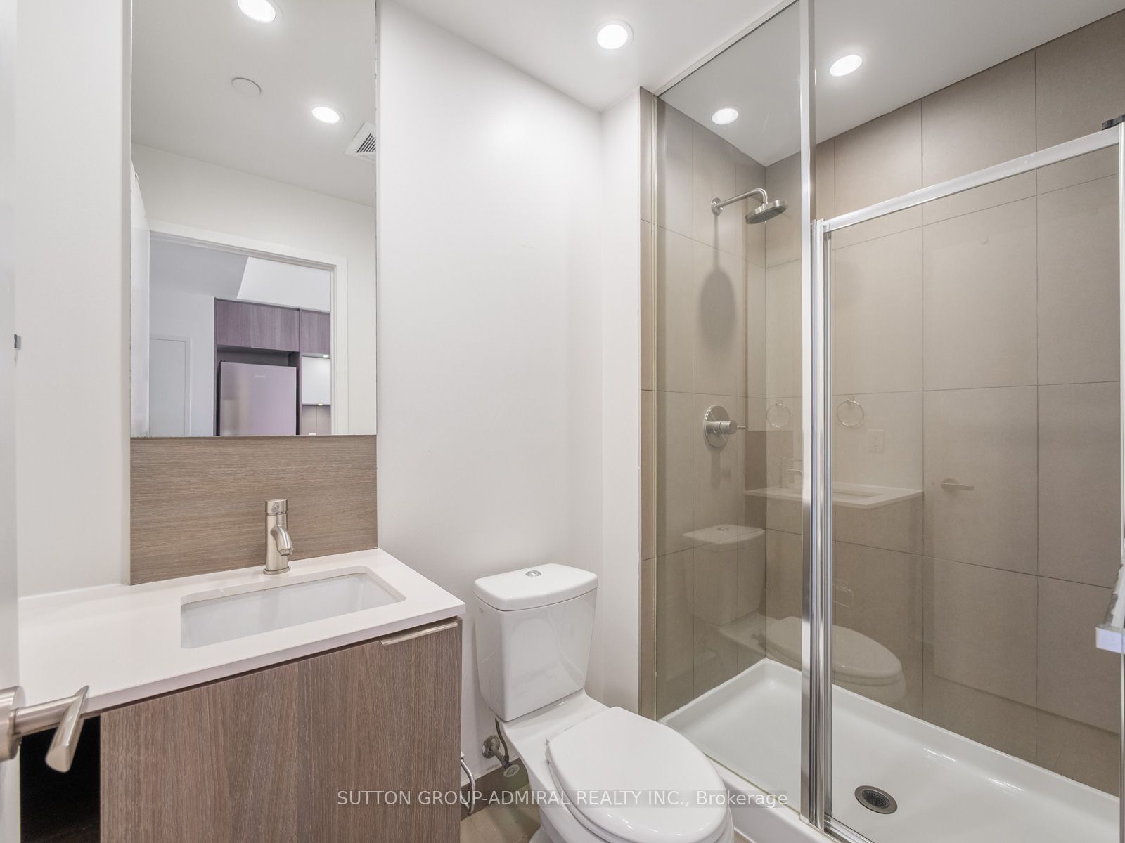 170 Sumach Street 907 Property Photo 16