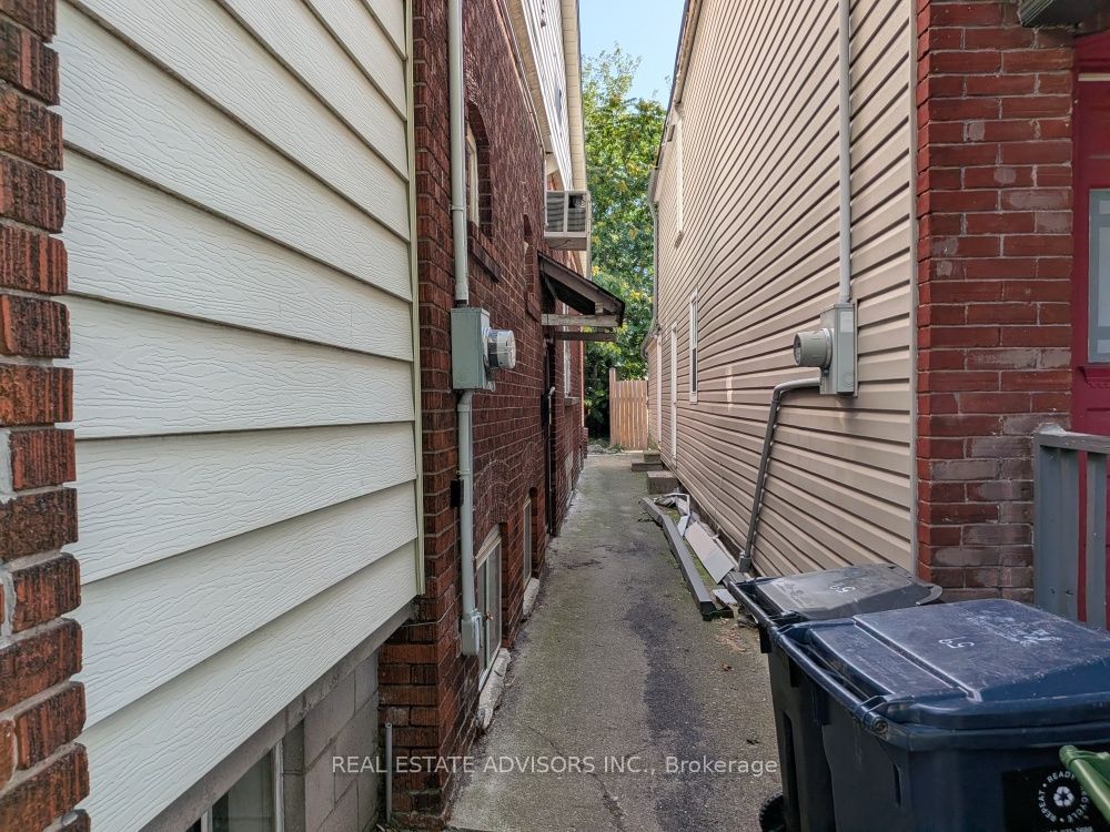 61 Greensides Avenue Property Photo 2