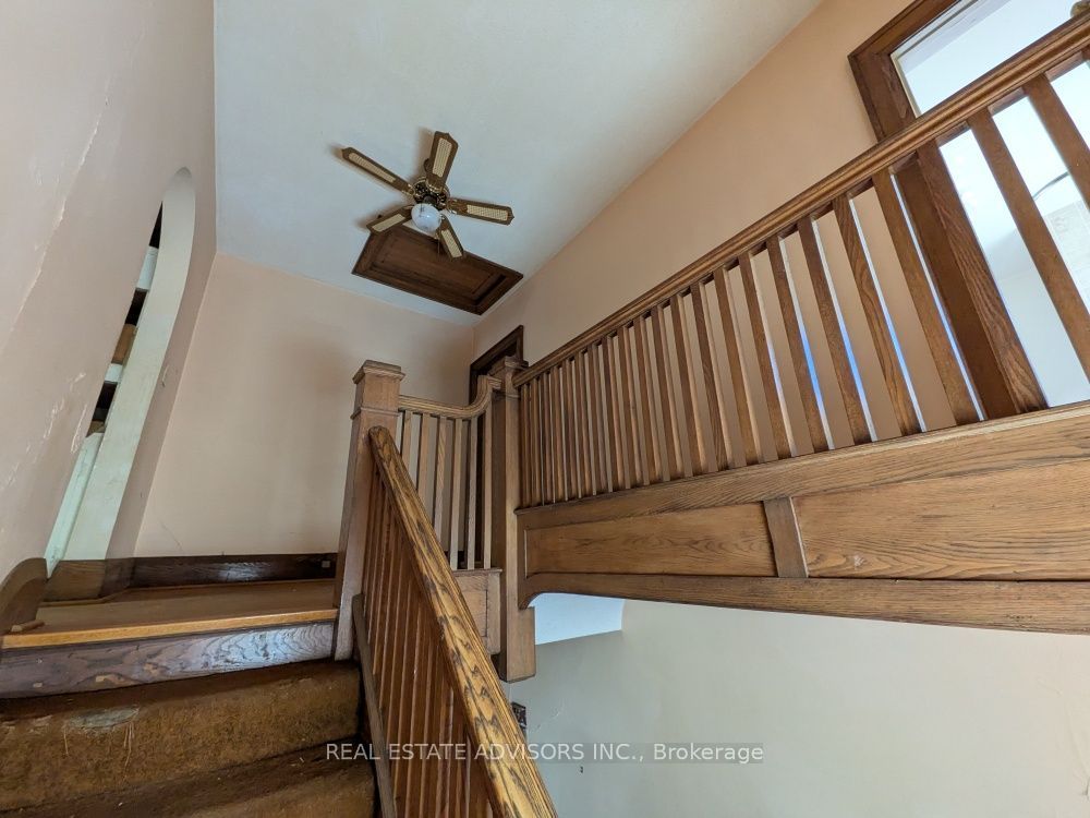 61 Greensides Avenue Property Photo 9