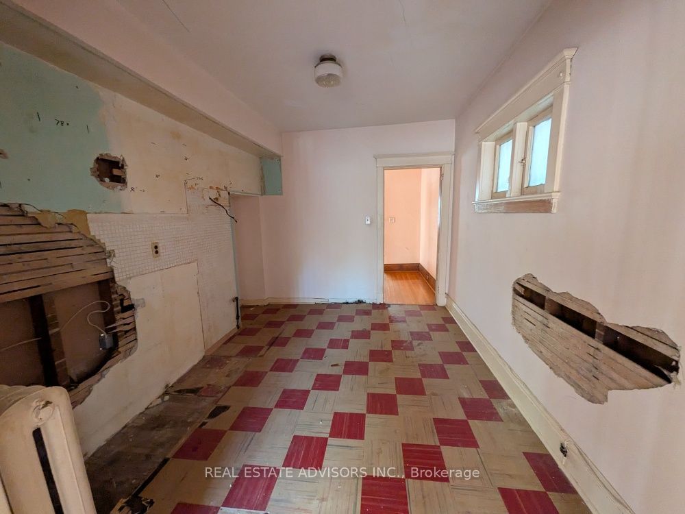 61 Greensides Avenue Property Photo 16