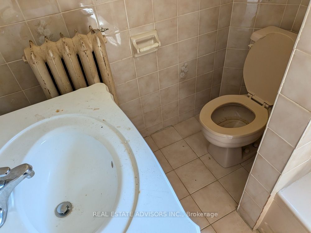 61 Greensides Avenue Property Photo 17