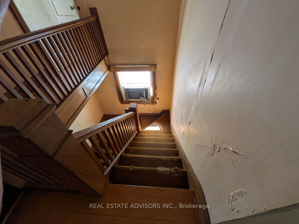 61 Greensides Avenue Property Photo 18