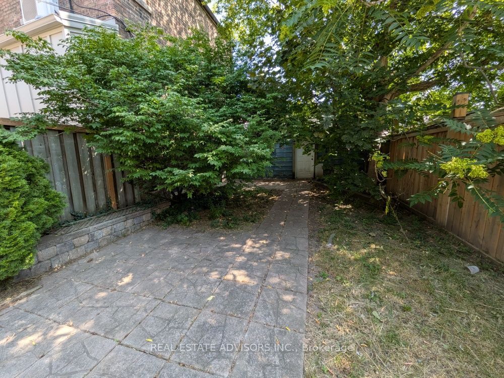 61 Greensides Avenue Property Photo 21