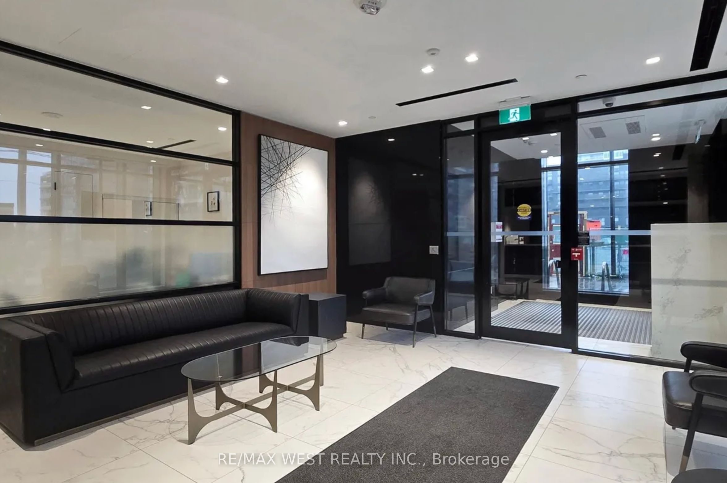 8 Tippett Road 426 Property Photo 9