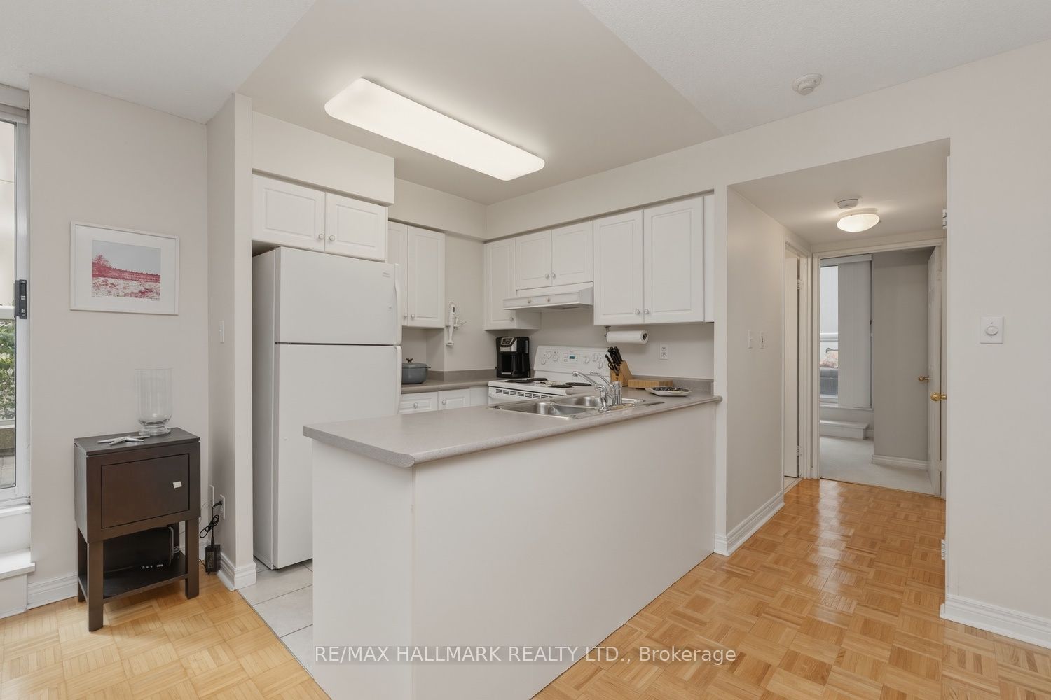 43 Eglinton Avenue E 310 Property Photo 4