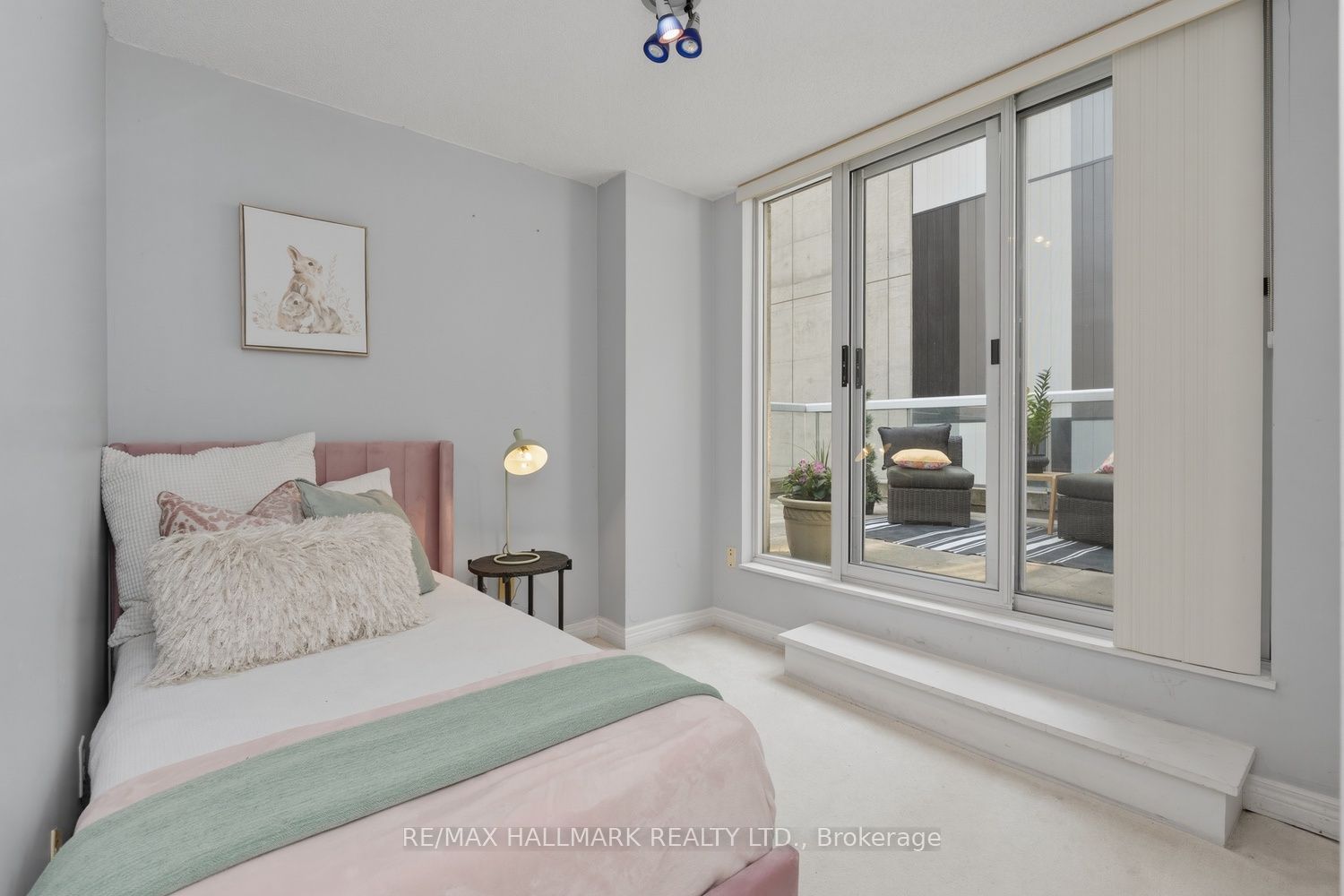 43 Eglinton Avenue E 310 Property Photo 7