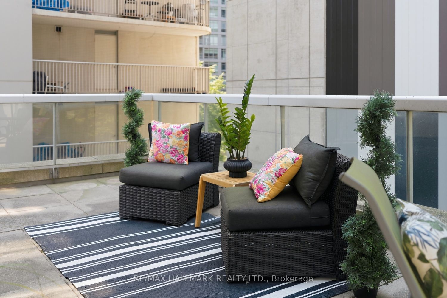 43 Eglinton Avenue E 310 Property Photo 17