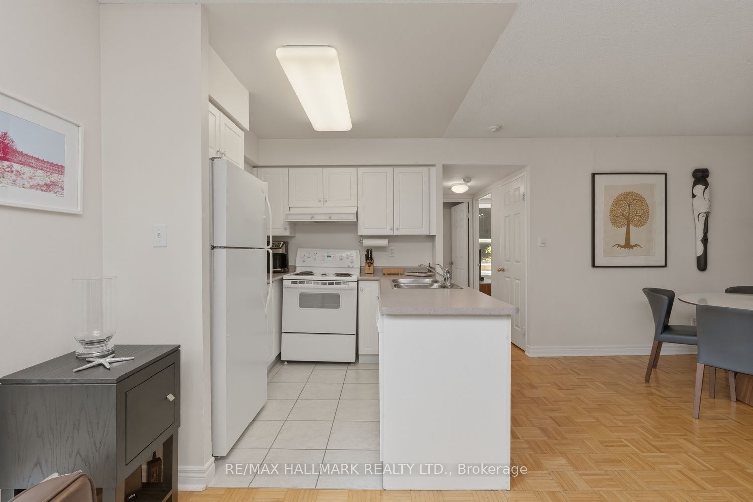 43 Eglinton Avenue E 310 Property Photo 20