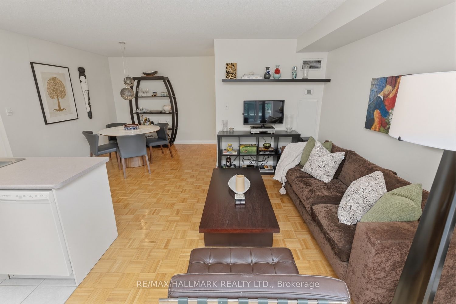 43 Eglinton Avenue E 310 Property Photo 22