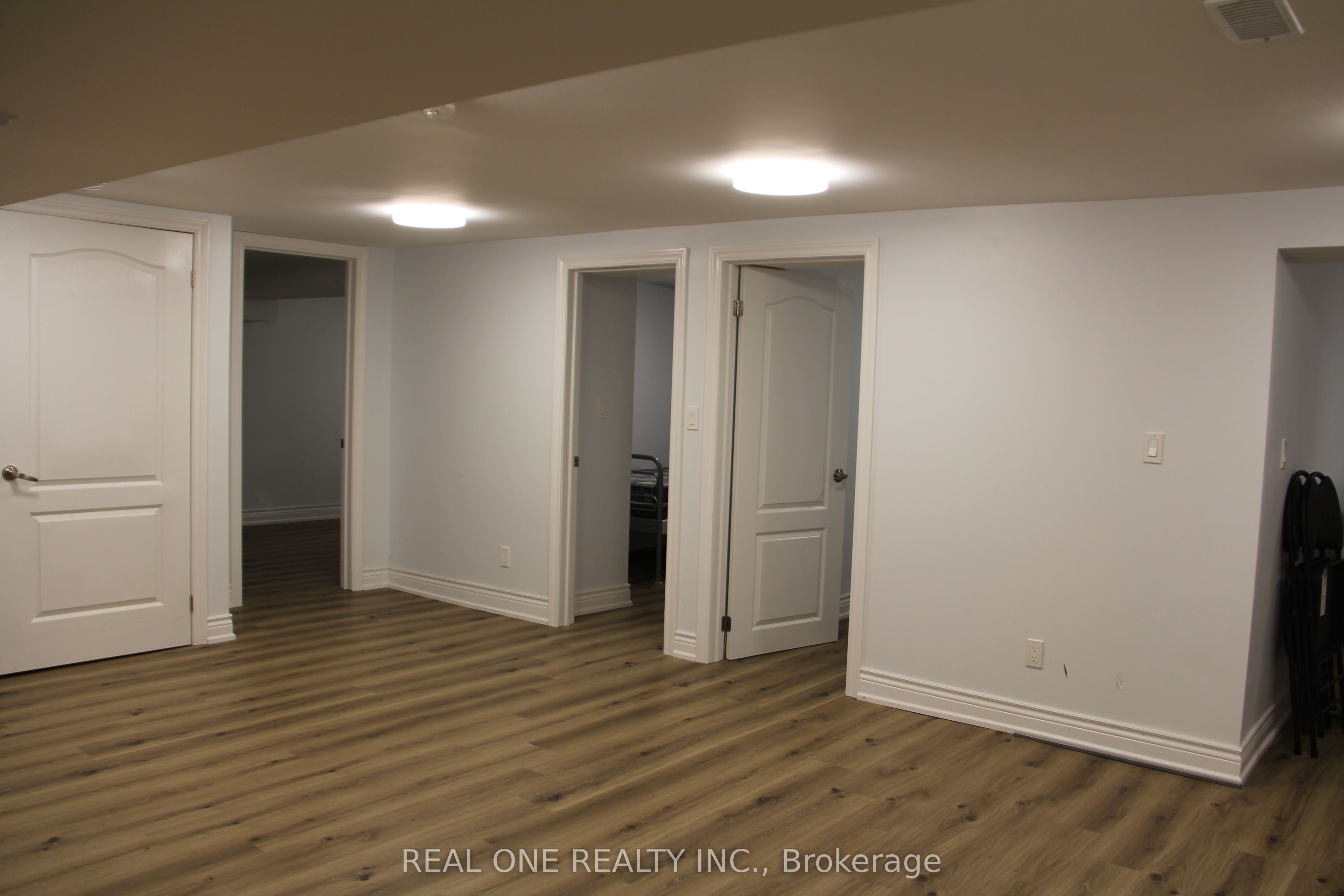243 Kingslake Road Basement Property Photo 3