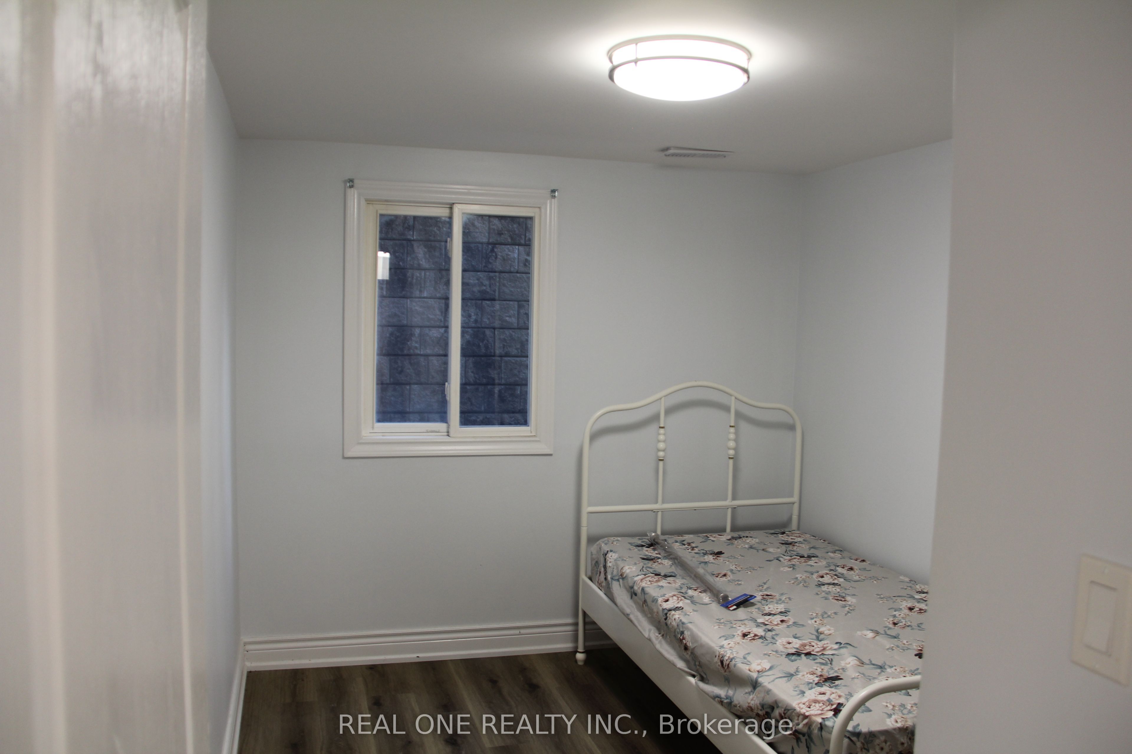 243 Kingslake Road Basement Property Photo 7