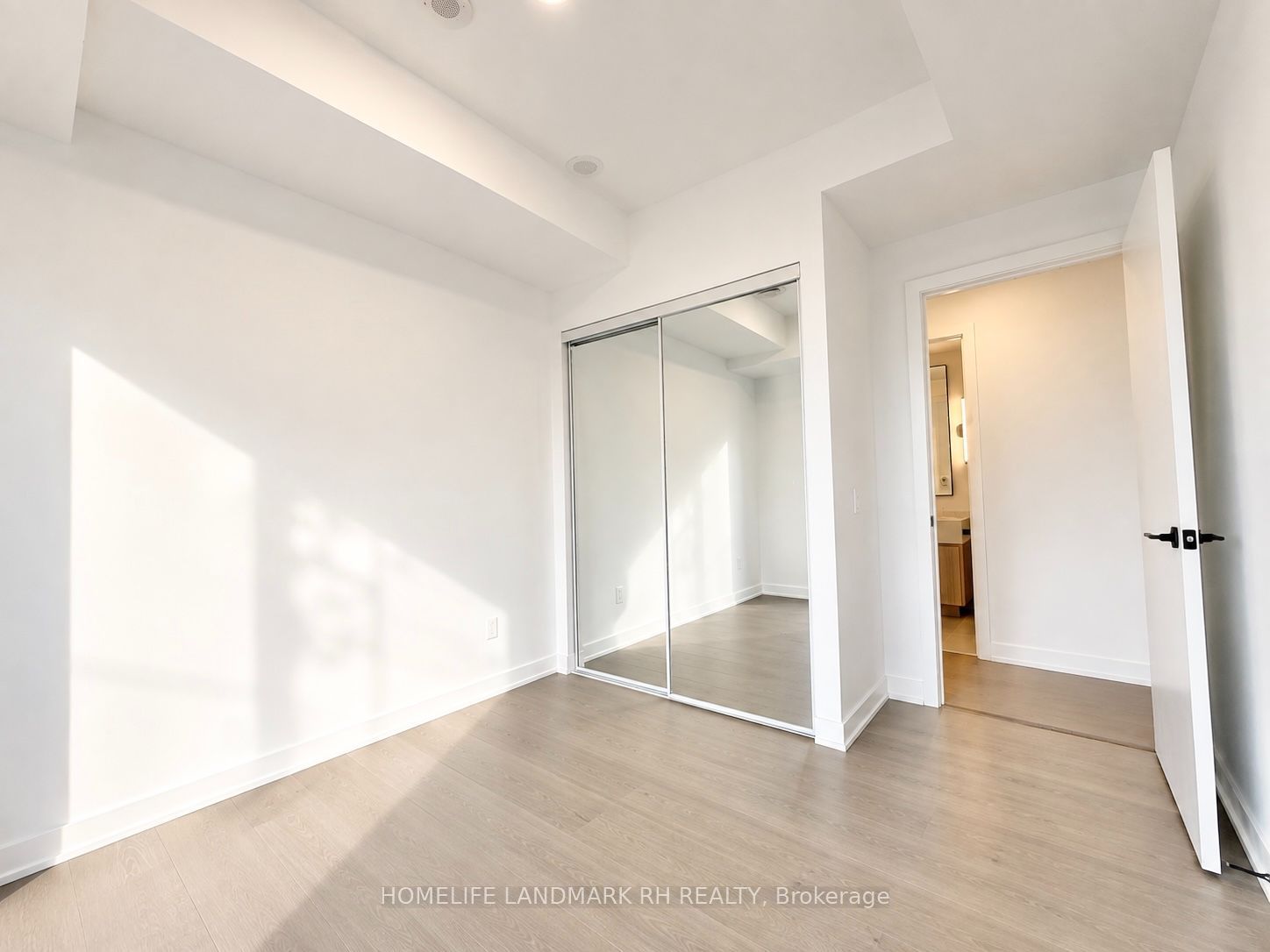 91 Montclair Avenue 1206 Property Photo 16