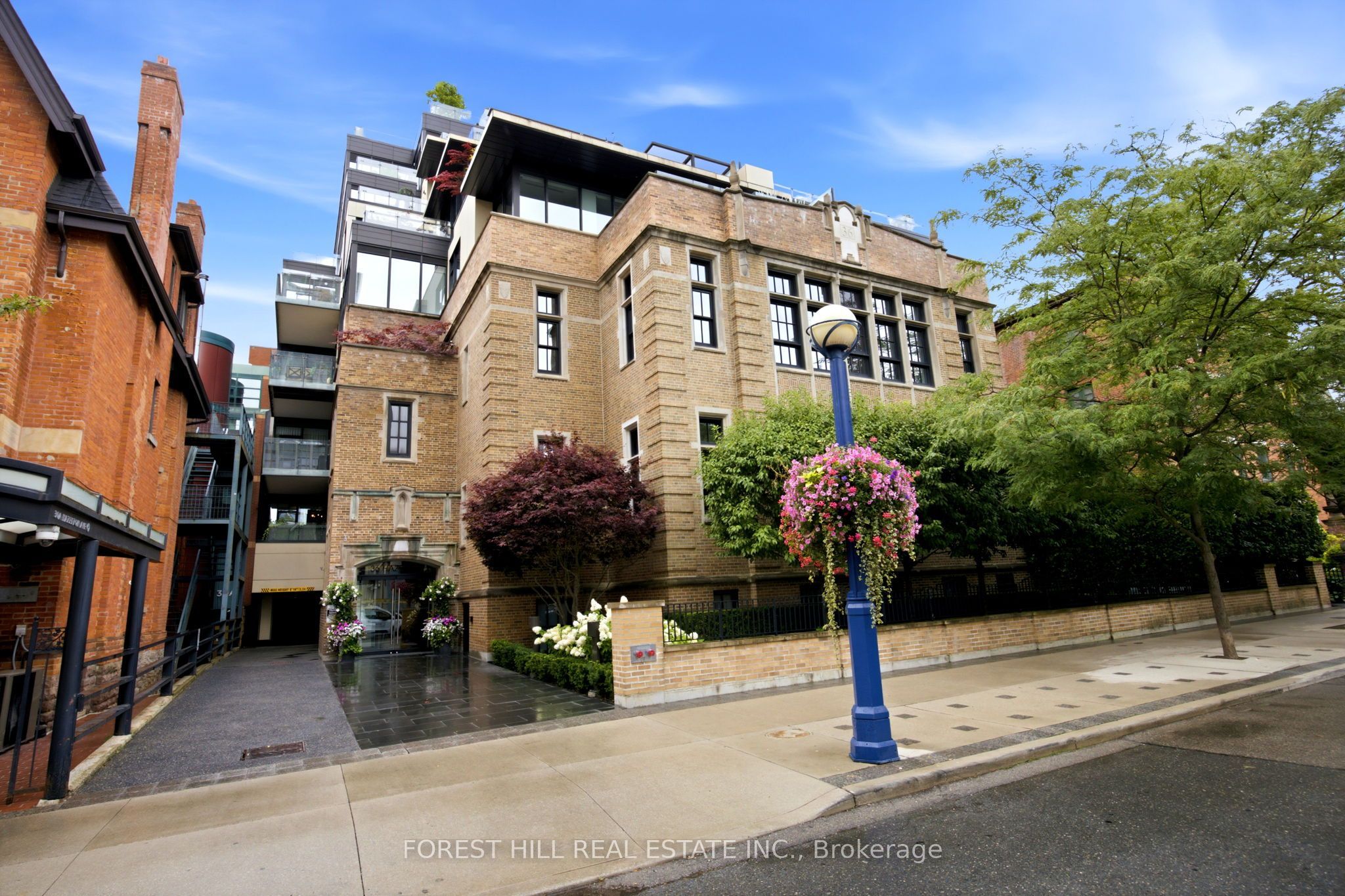 36 Hazelton Avenue 4C