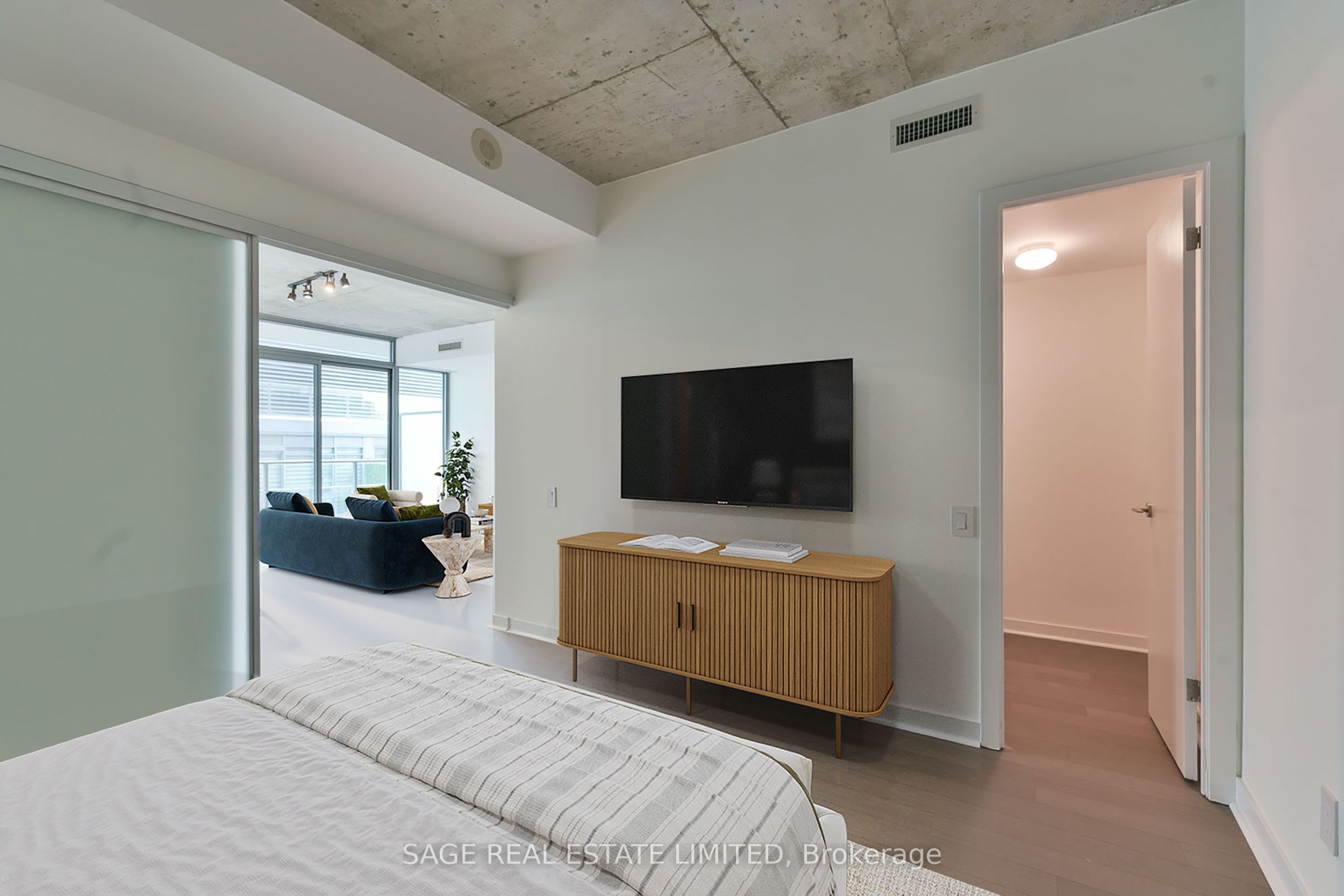 95 Bathurst Street 914 Property Photo 10