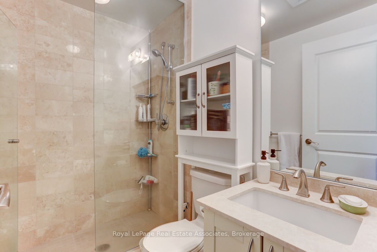 17 Ruddington Drive 402 Property Photo 12