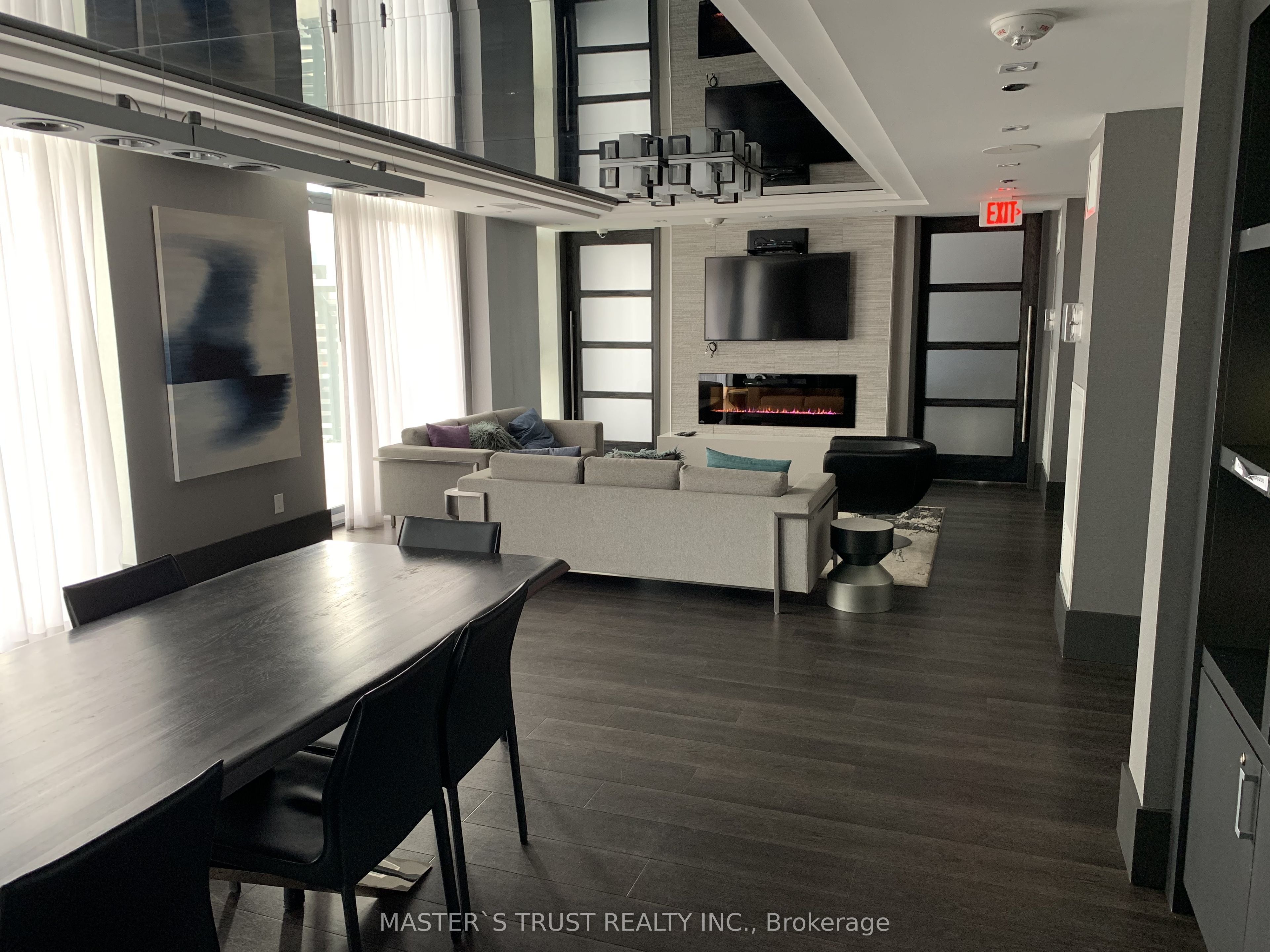 297 College Street 1517 Property Photo 15
