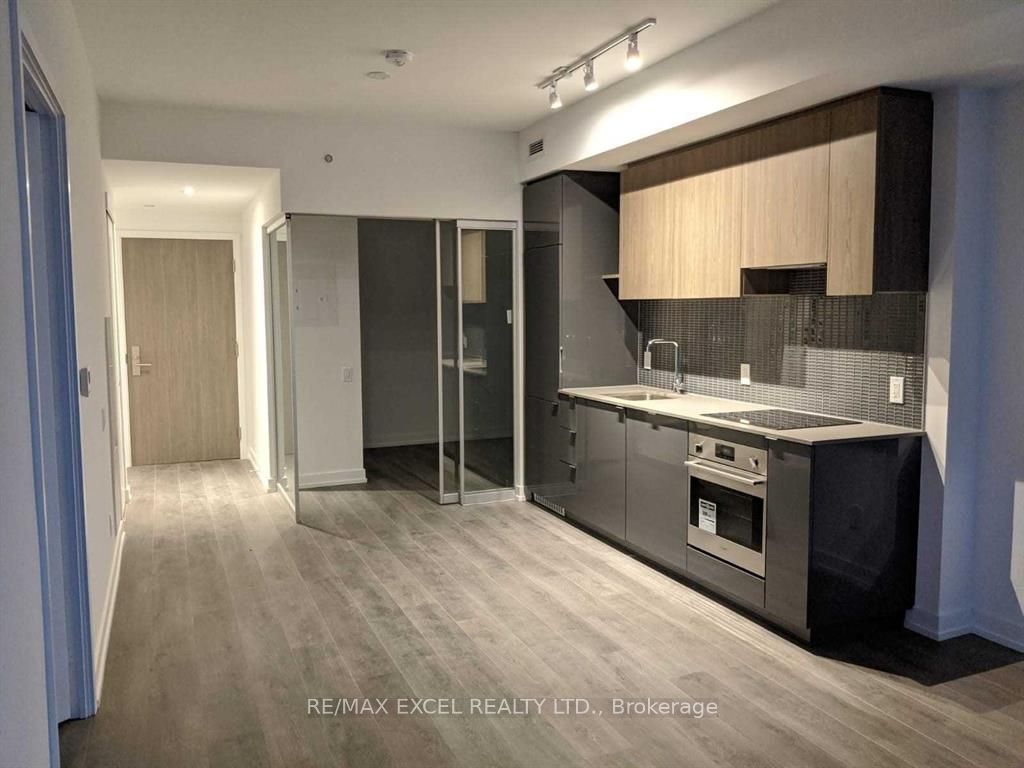 161 Roehampton Avenue 2706 Property Photo 2