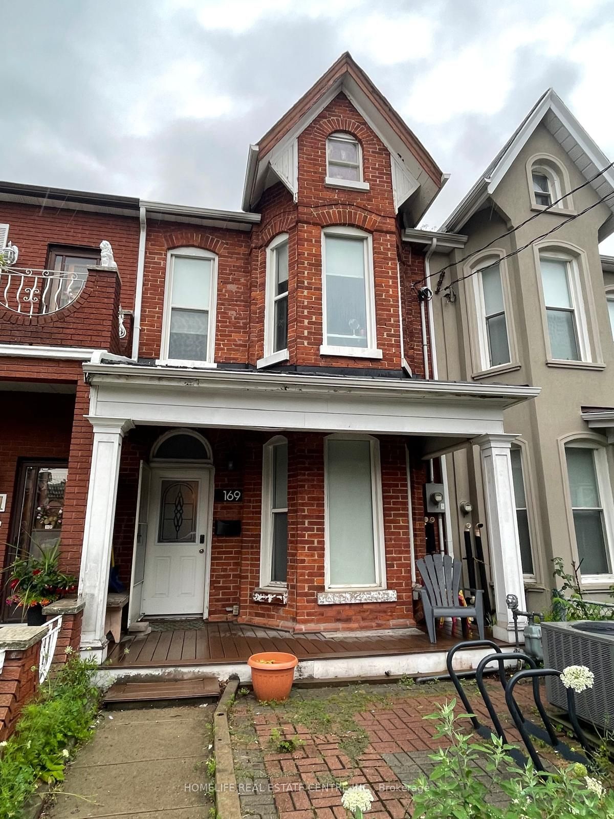 169 Gladstone Avenue Property Photo 2