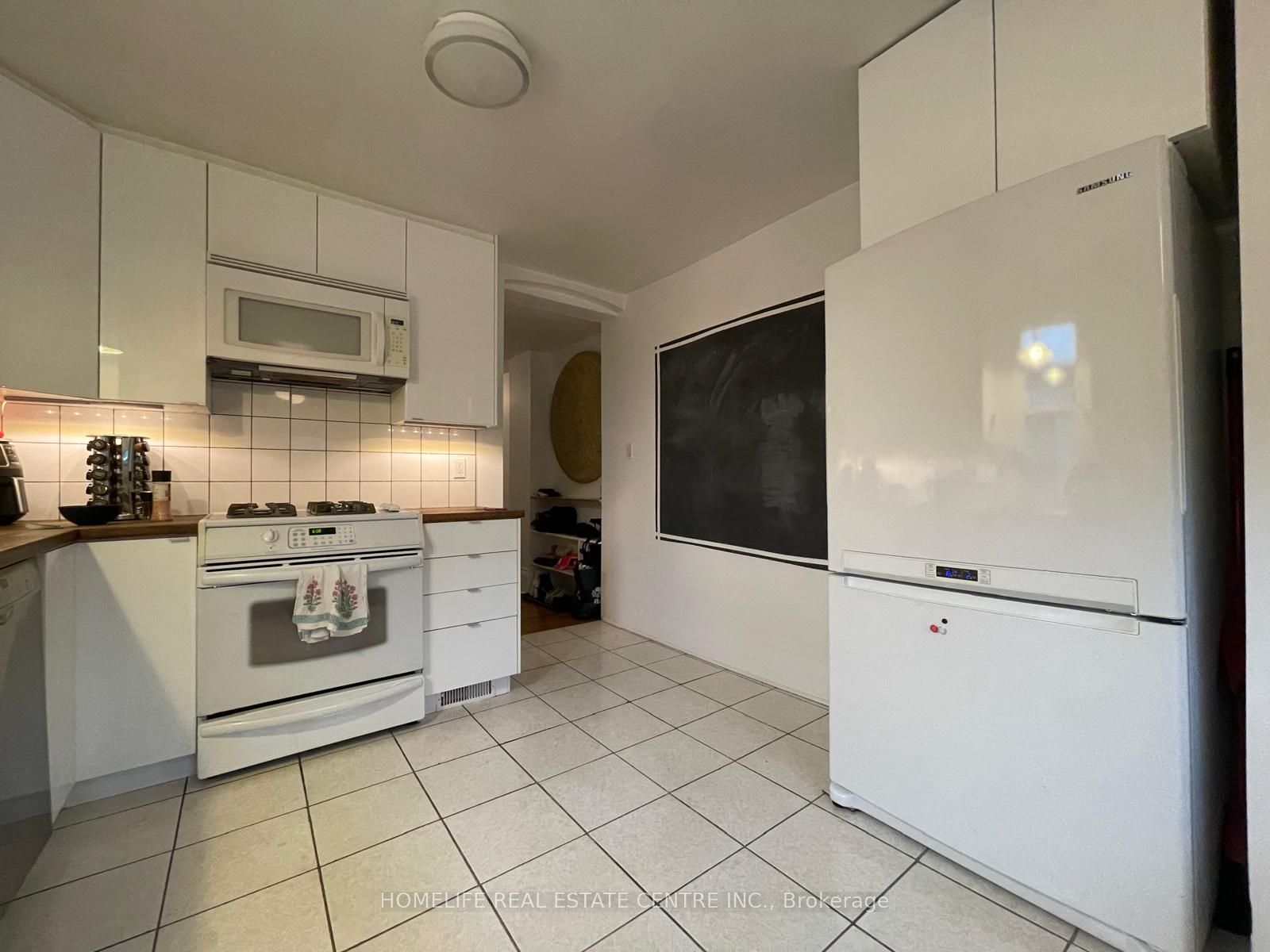 169 Gladstone Avenue Property Photo 24