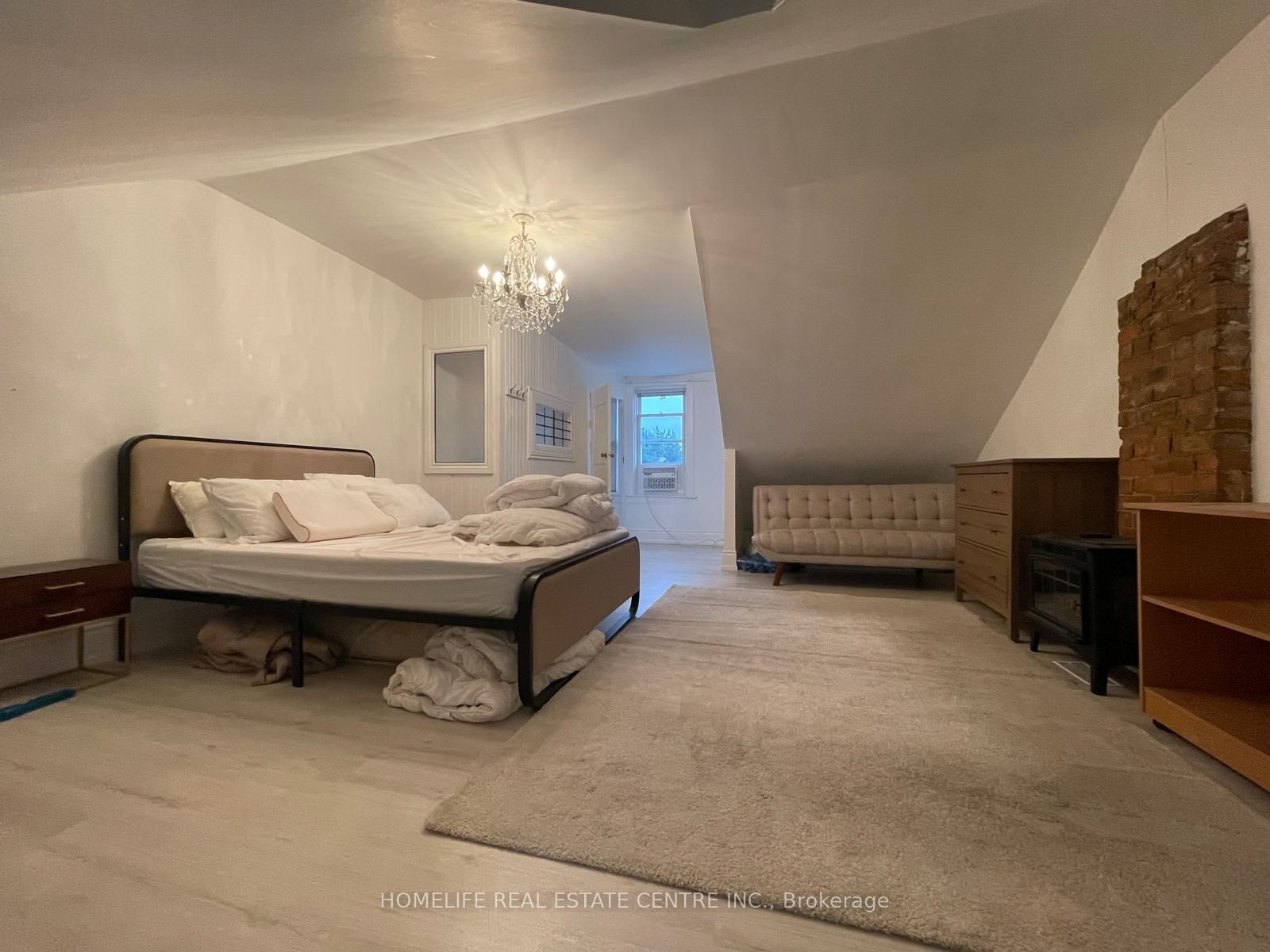 169 Gladstone Avenue Property Photo 33