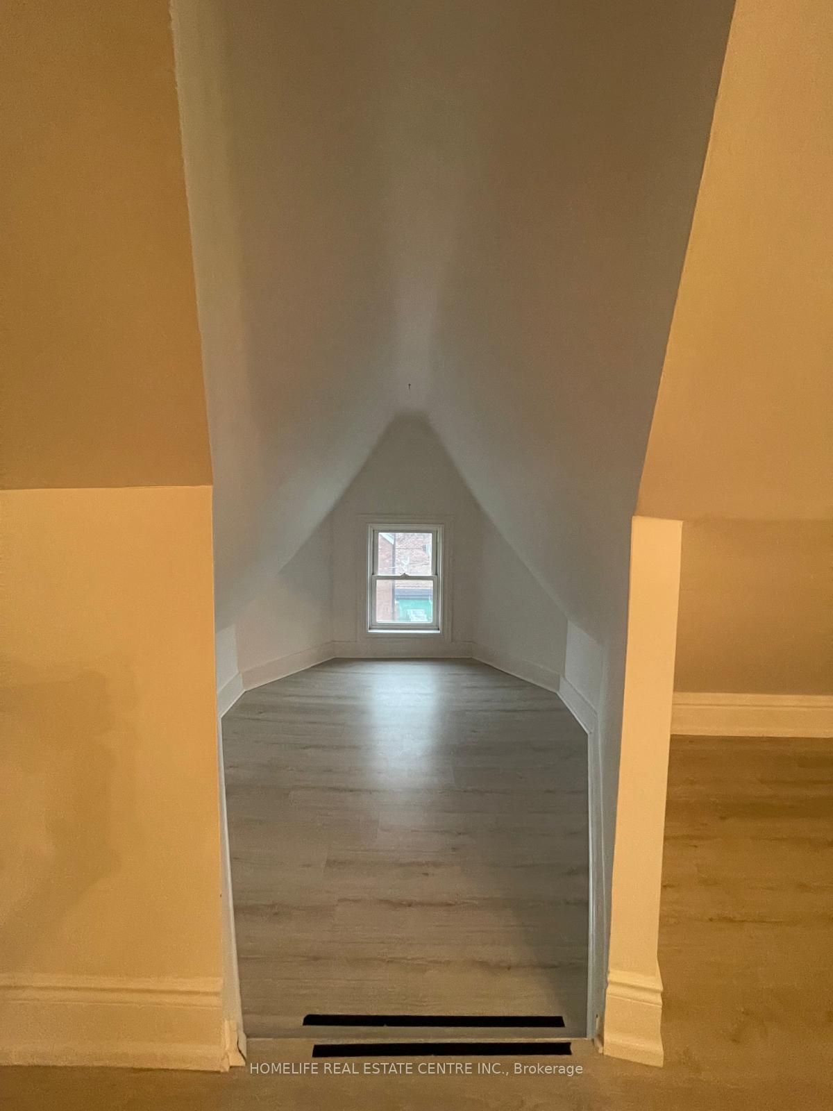 169 Gladstone Avenue Property Photo 37