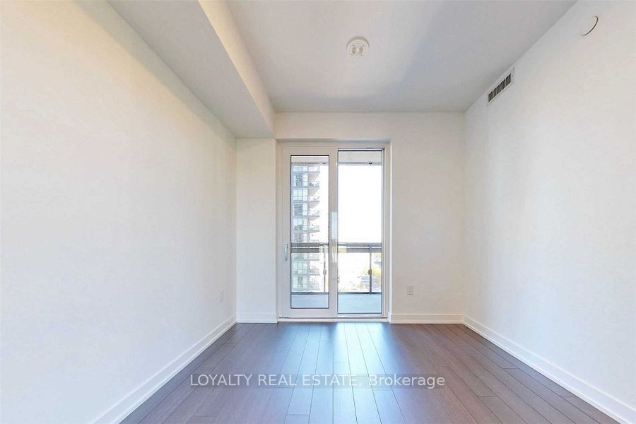 39 Roehampton Avenue 1409 Property Photo 30