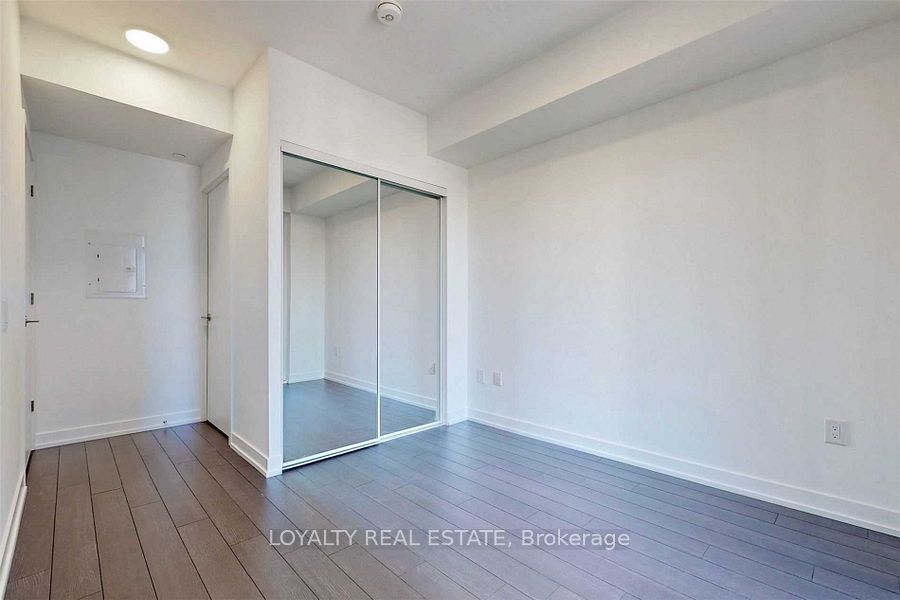 39 Roehampton Avenue 1409 Property Photo 31
