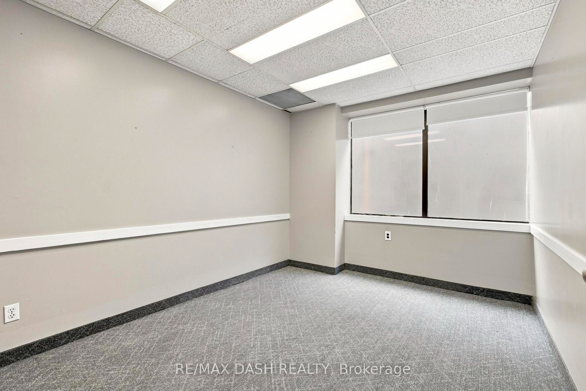 51 Eglinton Avenue E Second Floor Property Photo 8