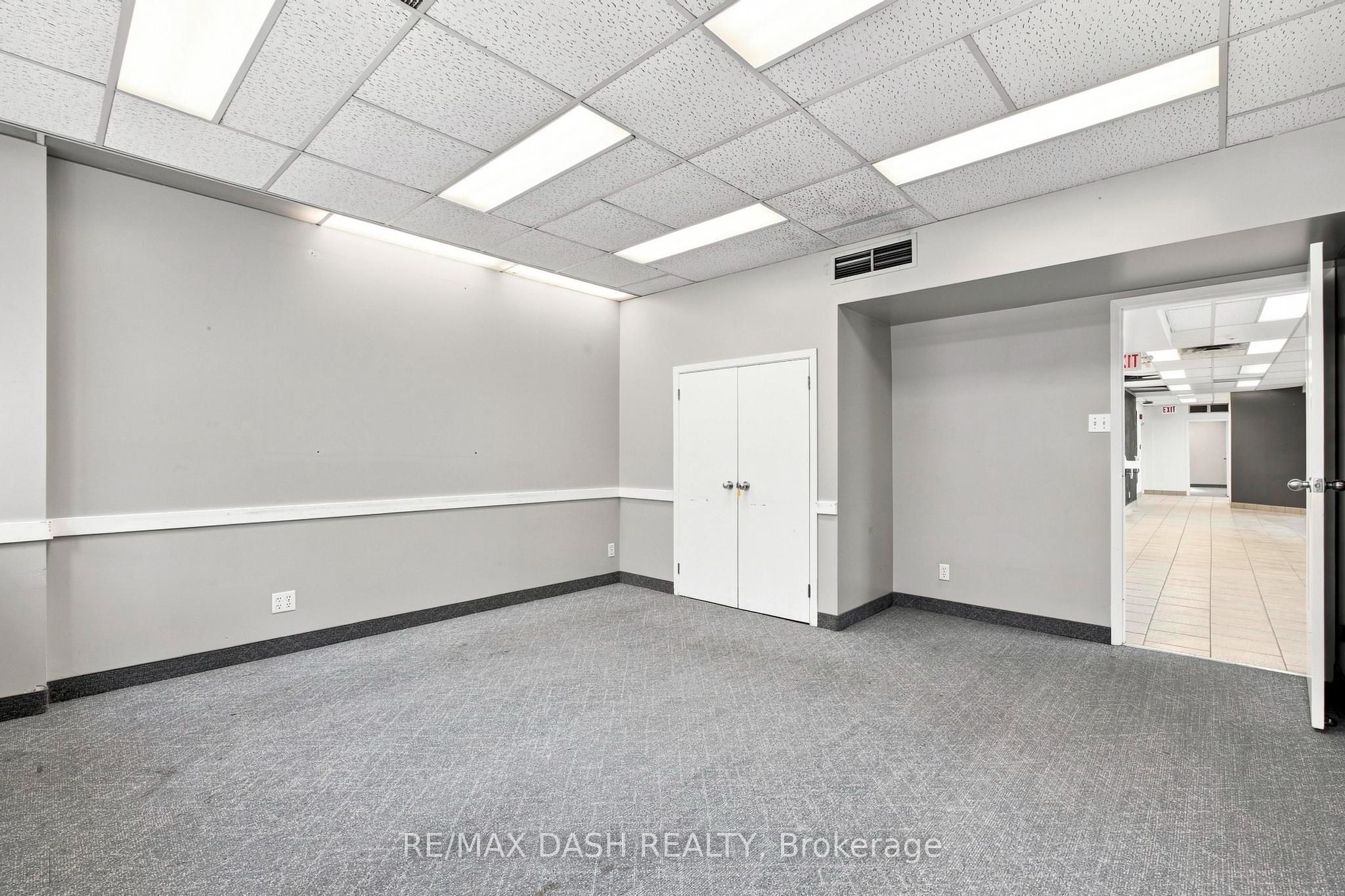 51 Eglinton Avenue E Second Floor Property Photo 17