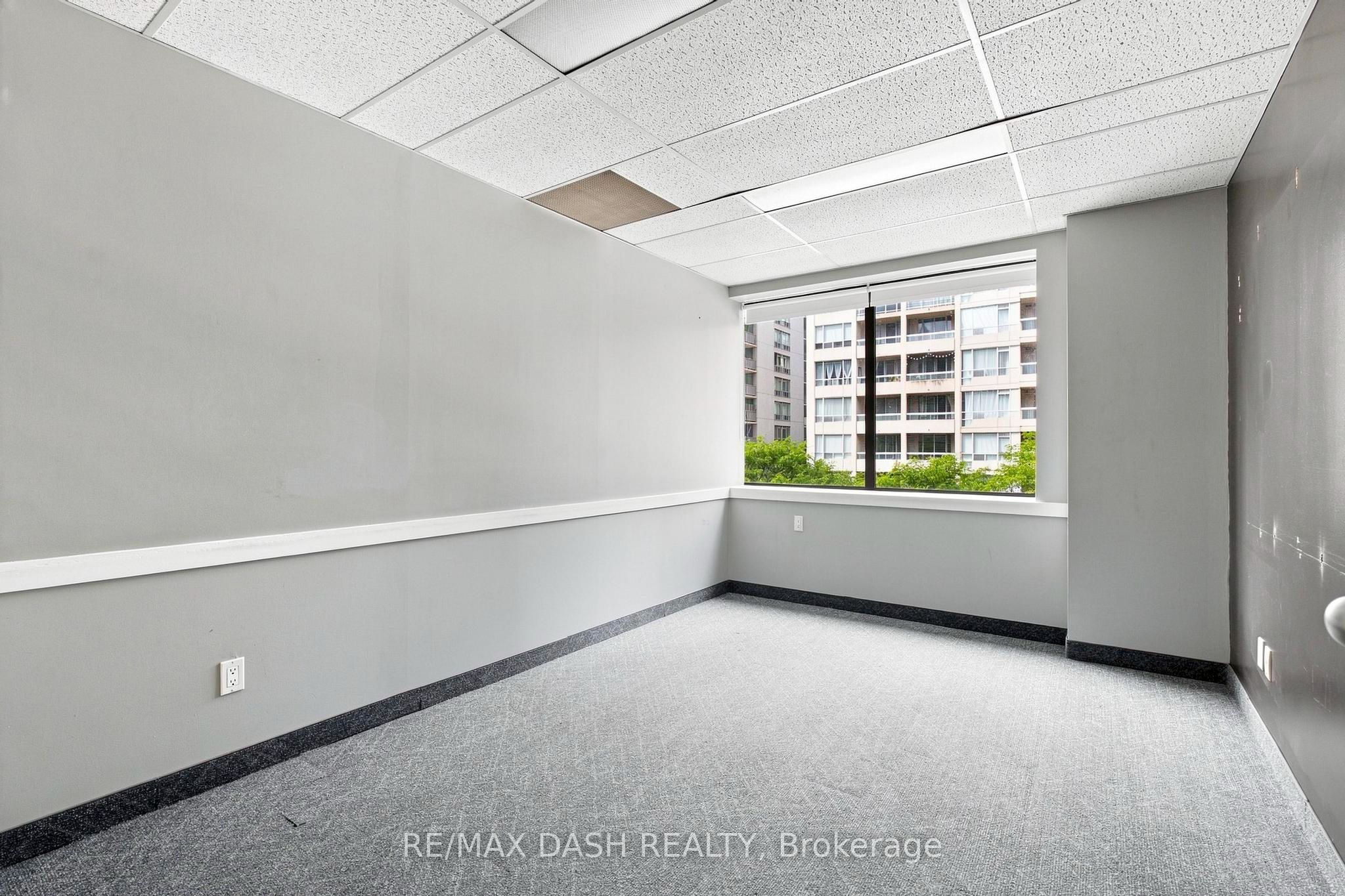 51 Eglinton Avenue E Second Floor Property Photo 31