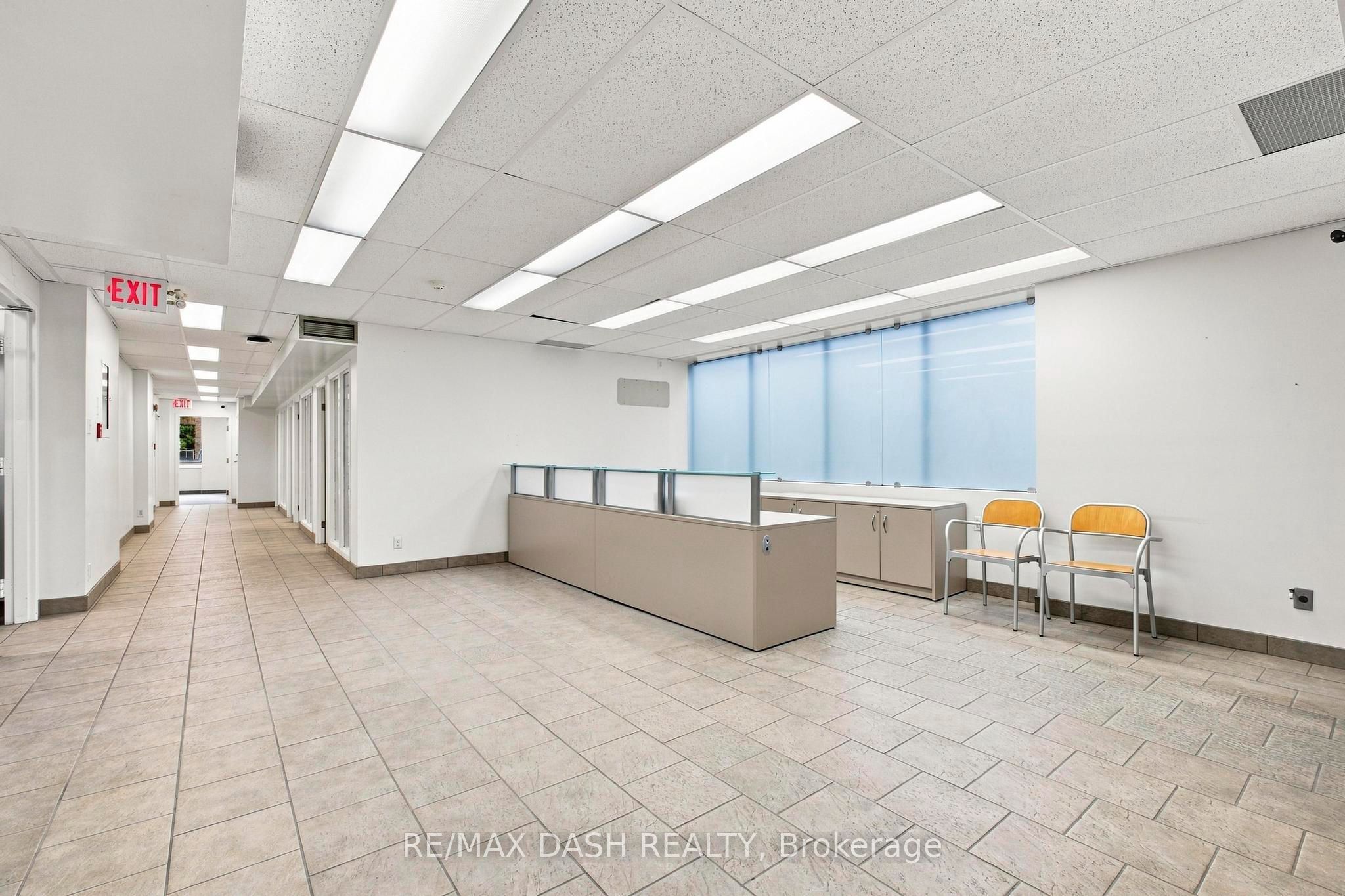 51 Eglinton Avenue E Third Floor Property Photo 7