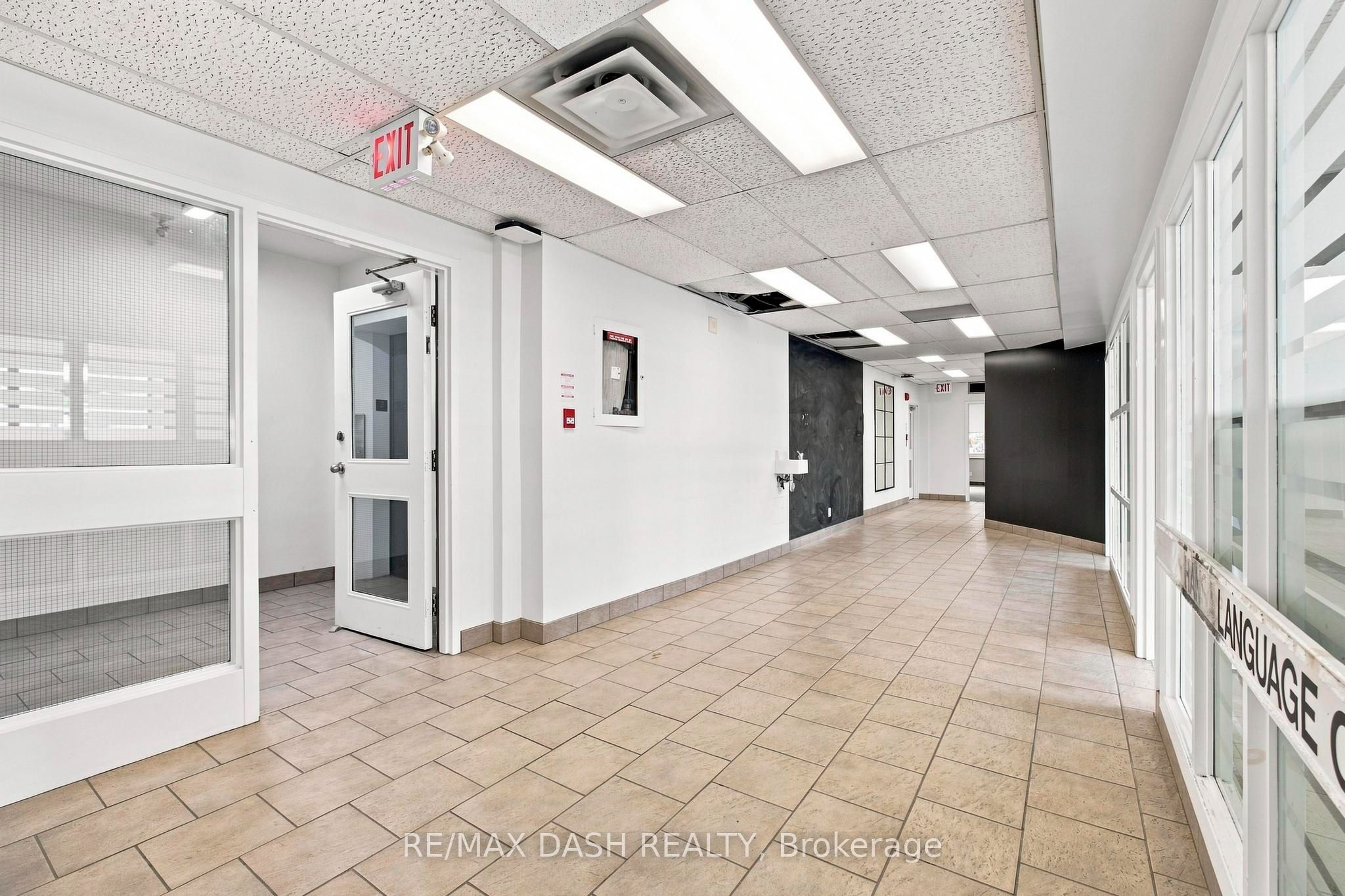 51 Eglinton Avenue E Third Floor Property Photo 15