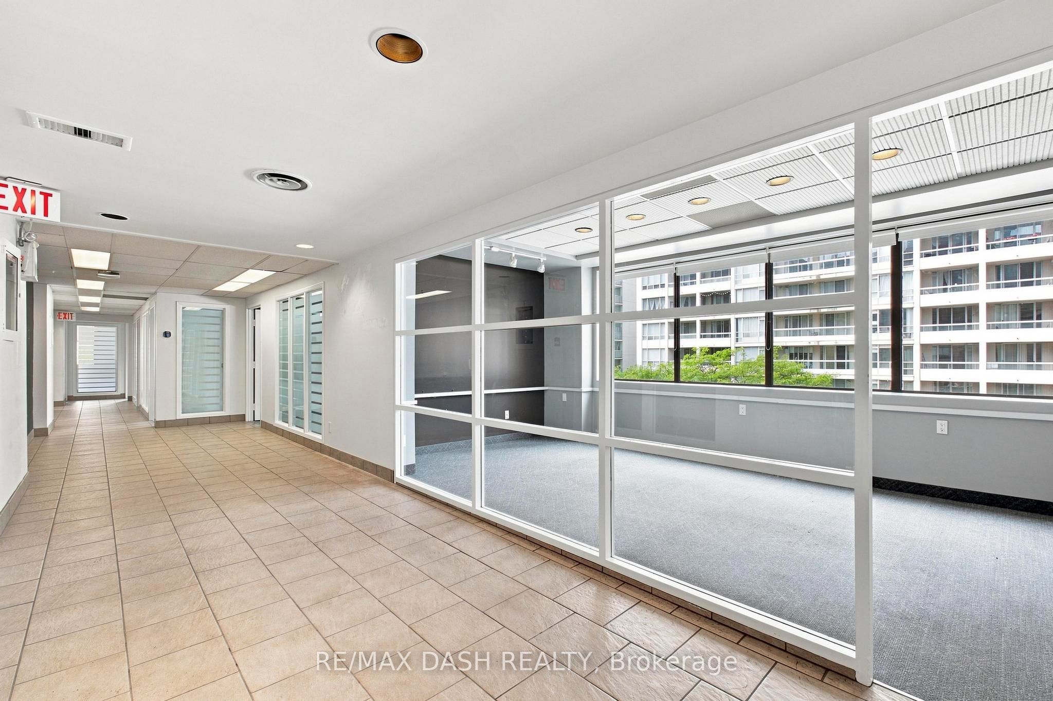 51 Eglinton Avenue E Third Floor Property Photo 27