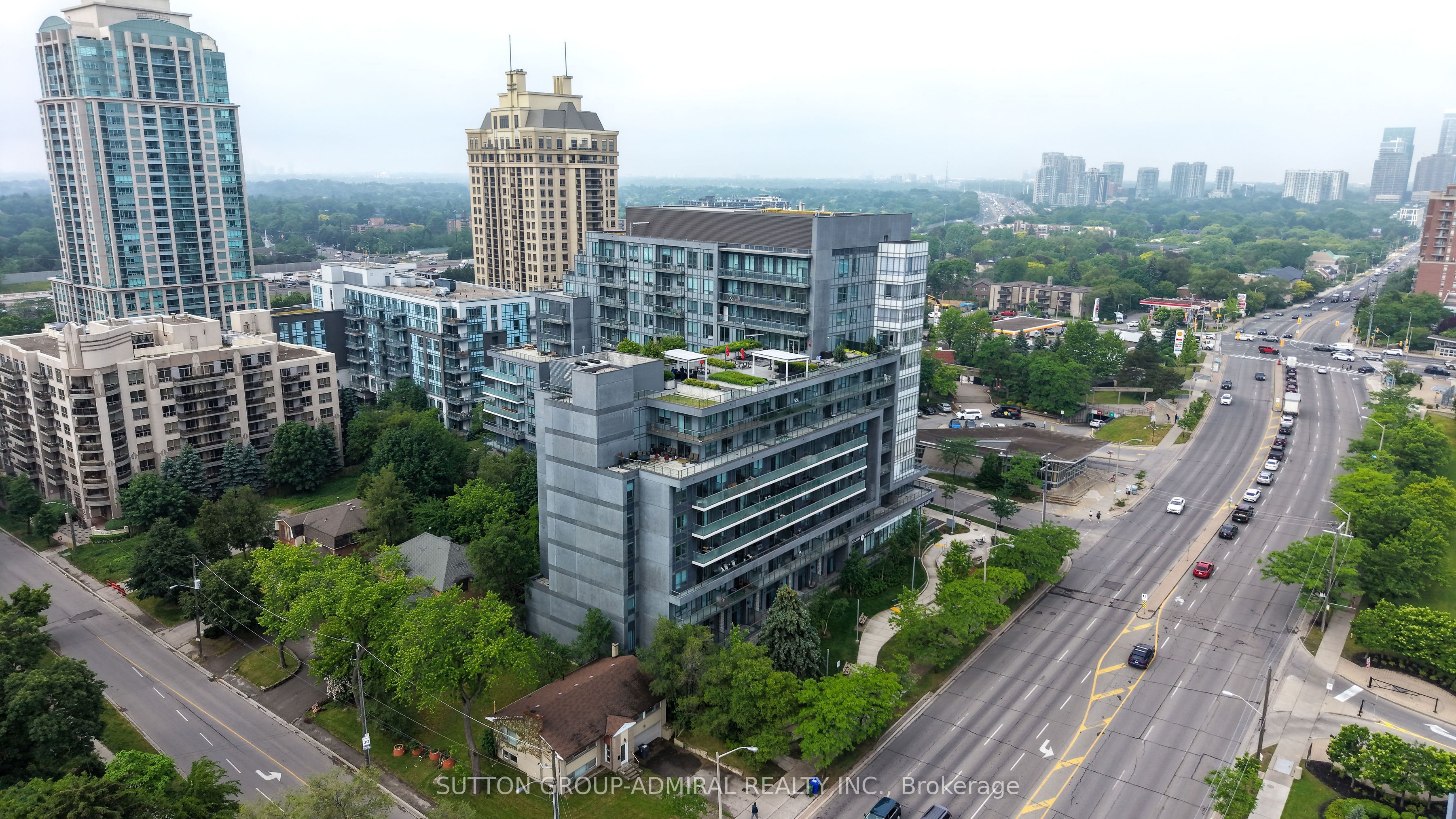 7 Kenaston Gardens 124 Property Photo 1