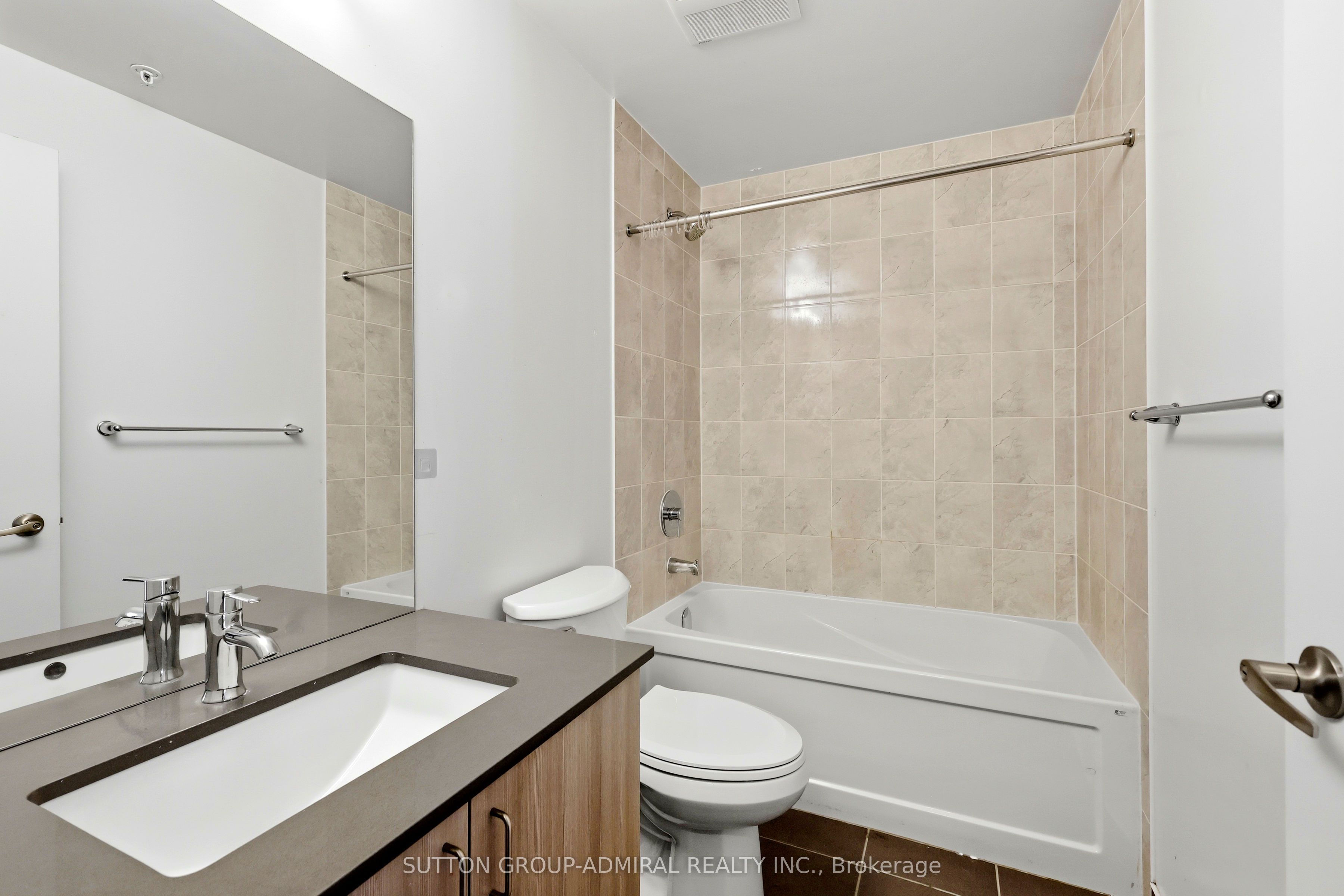 7 Kenaston Gardens 124 Property Photo 10
