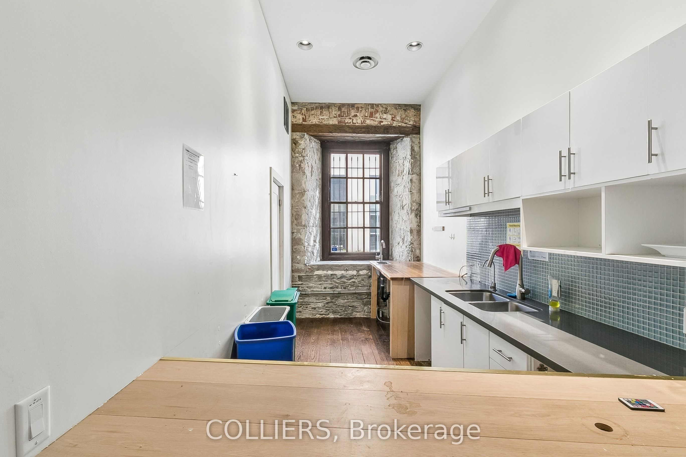 252 Adelaide Street E 100 Property Photo 5