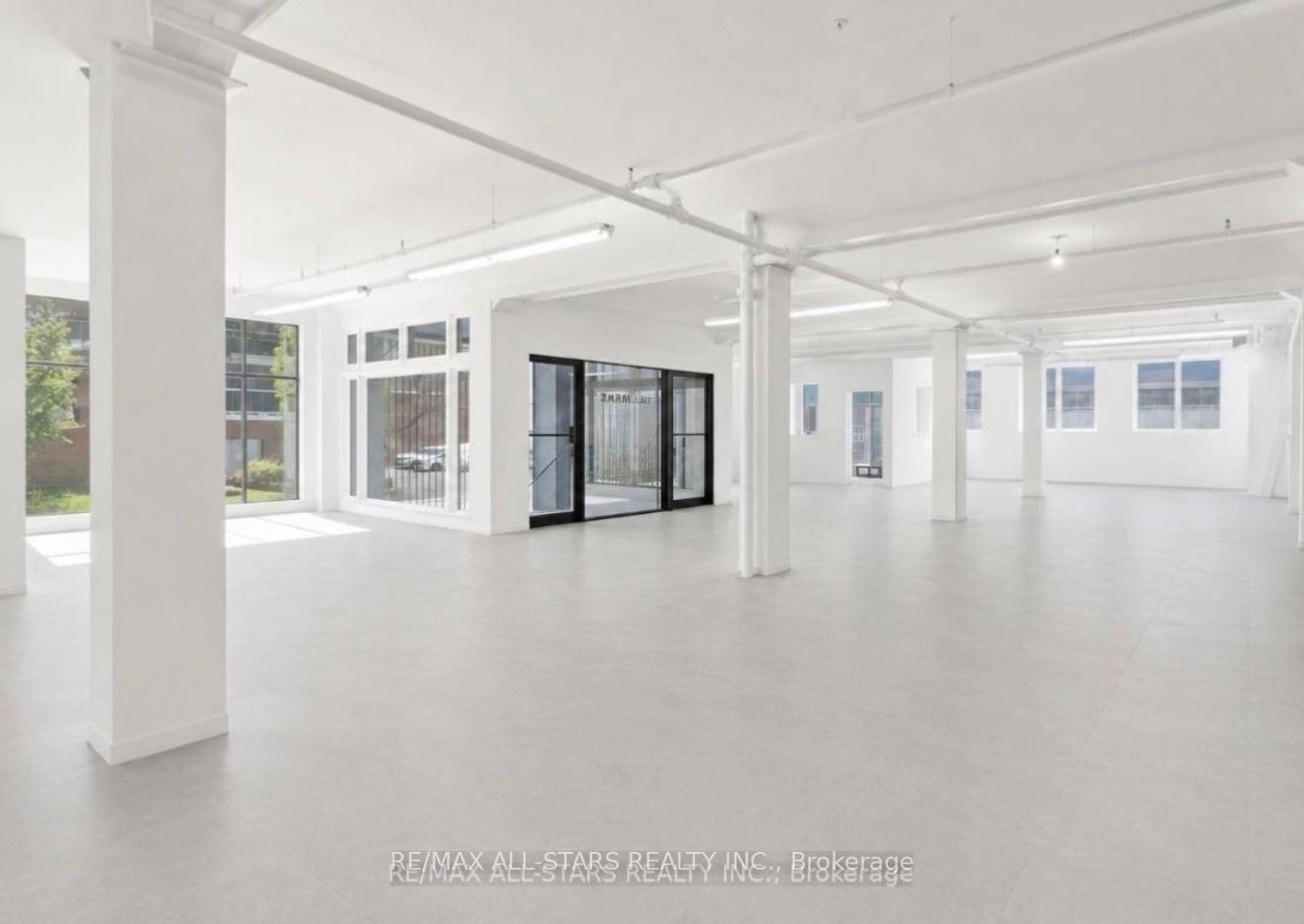 14 Mccaul Street 104 Property Photo 4