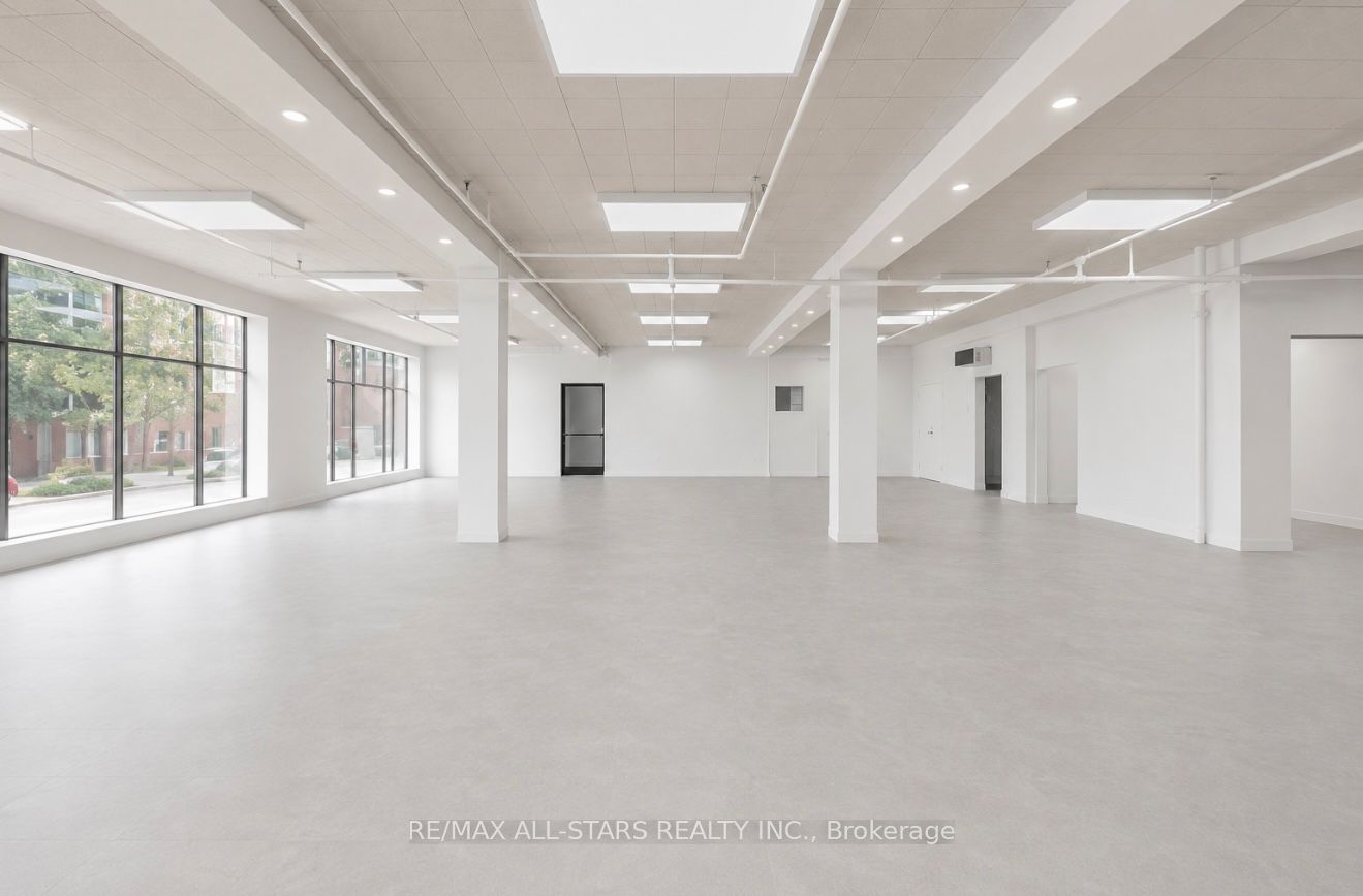 14 Mccaul Street 101 Property Photo 7