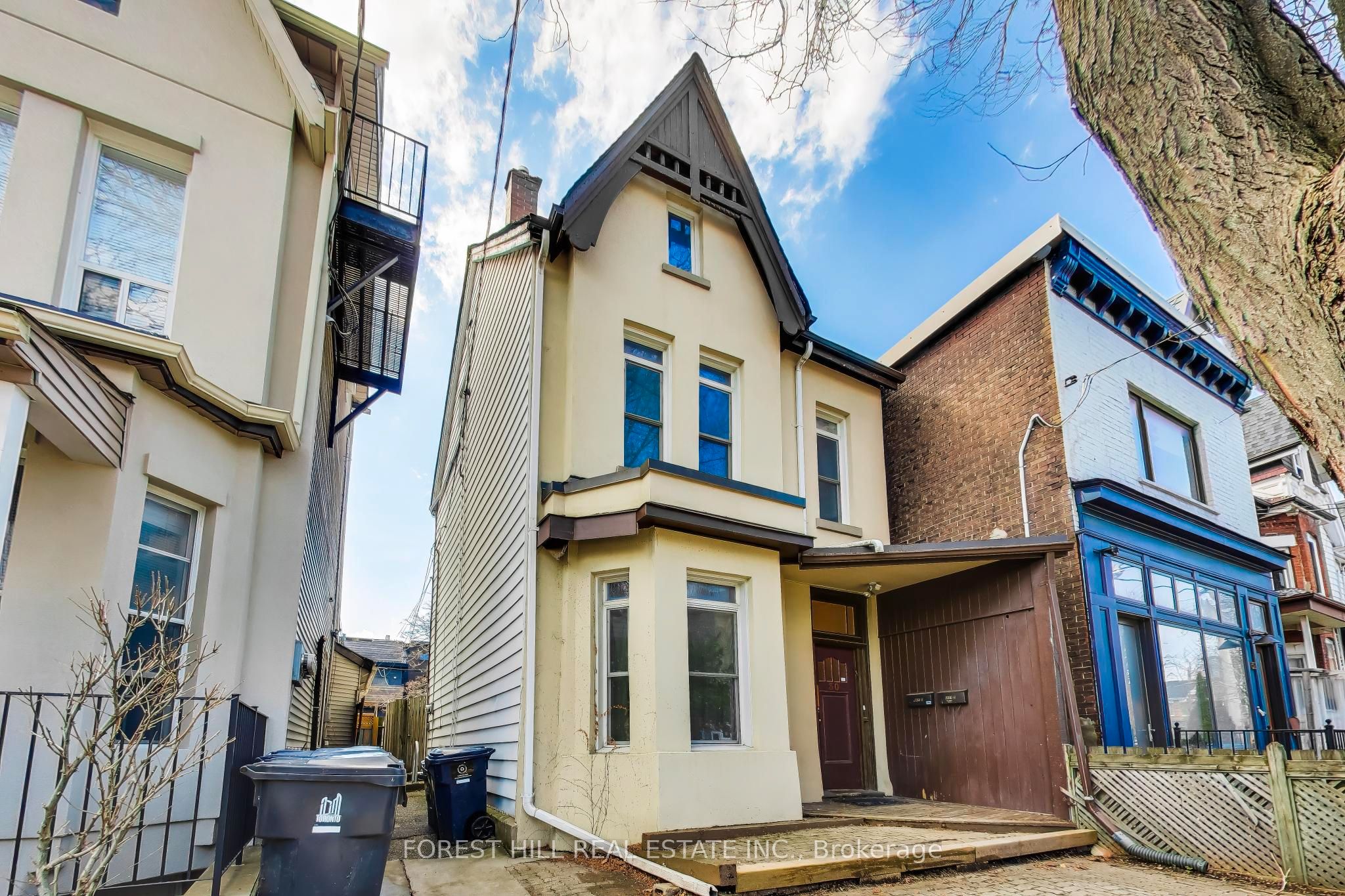 30 Robert Street Property Photo 2