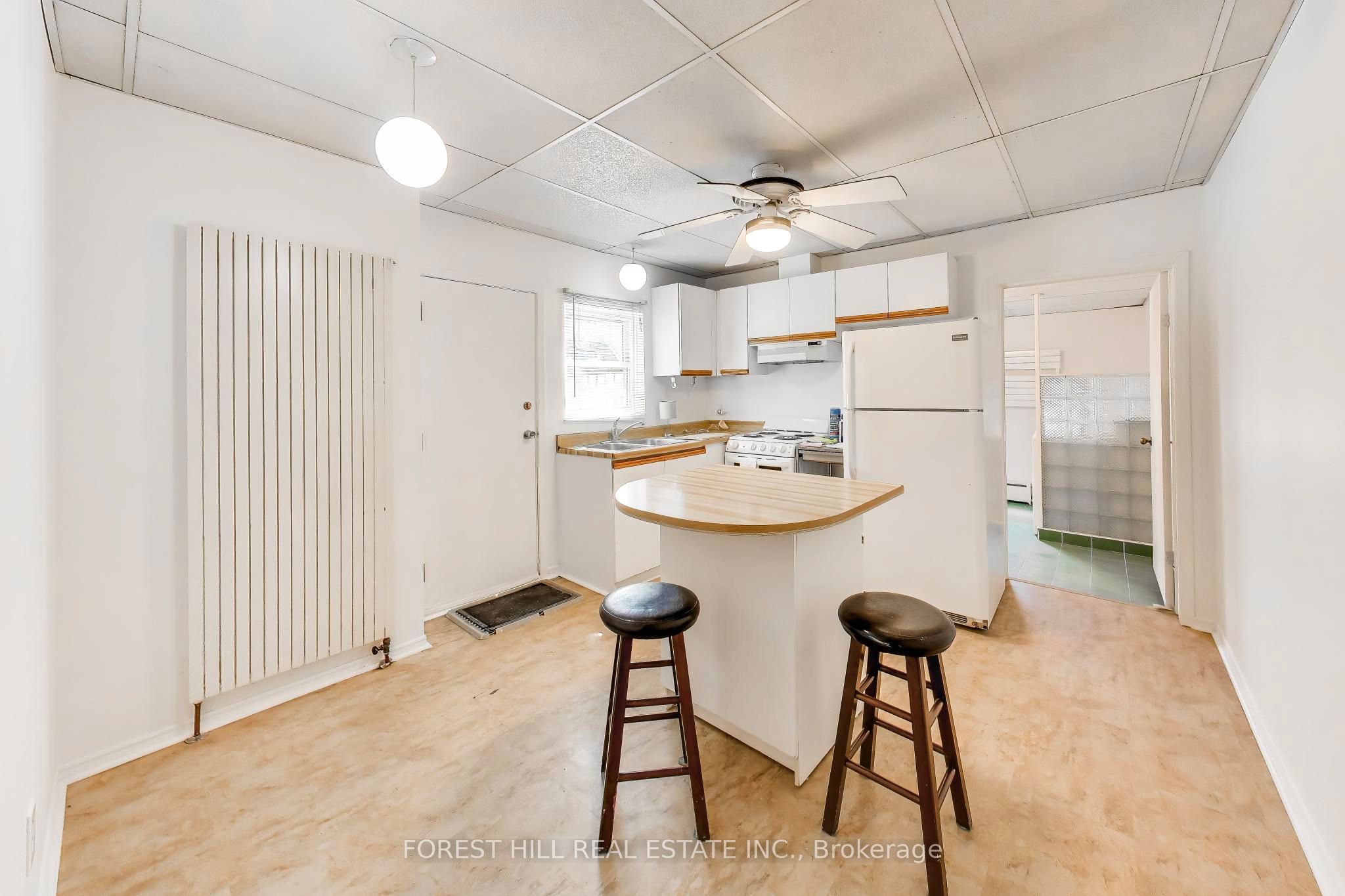 30 Robert Street Property Photo 8