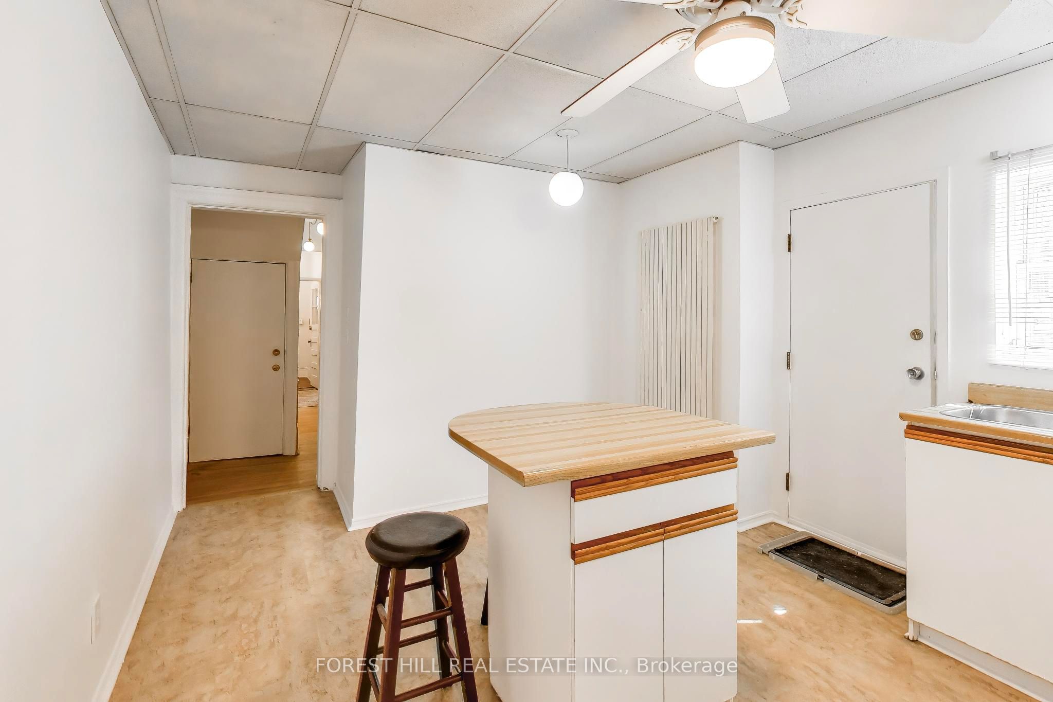 30 Robert Street Property Photo 10